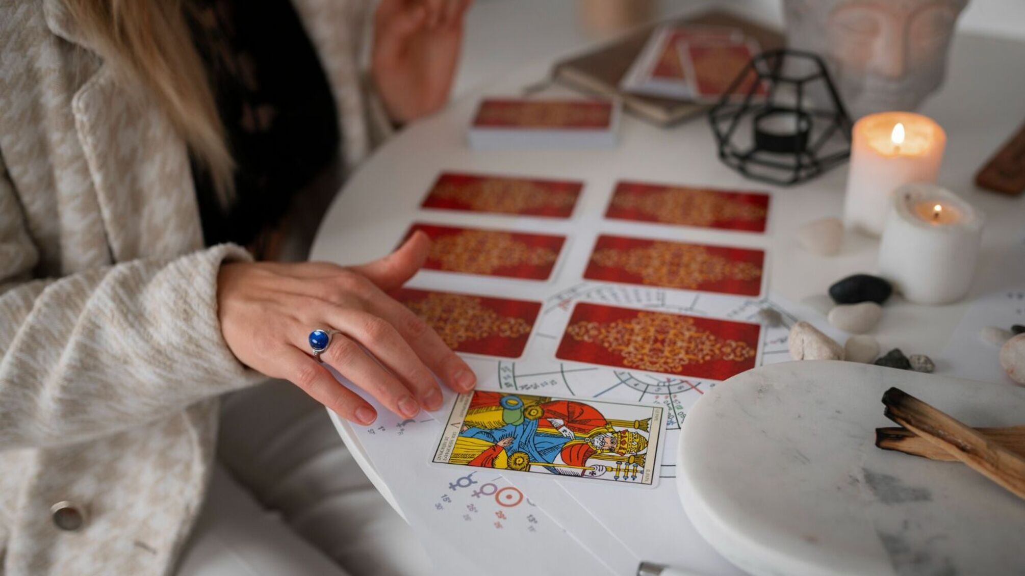 Настав момент змін: що таро попереджає 22 вересня