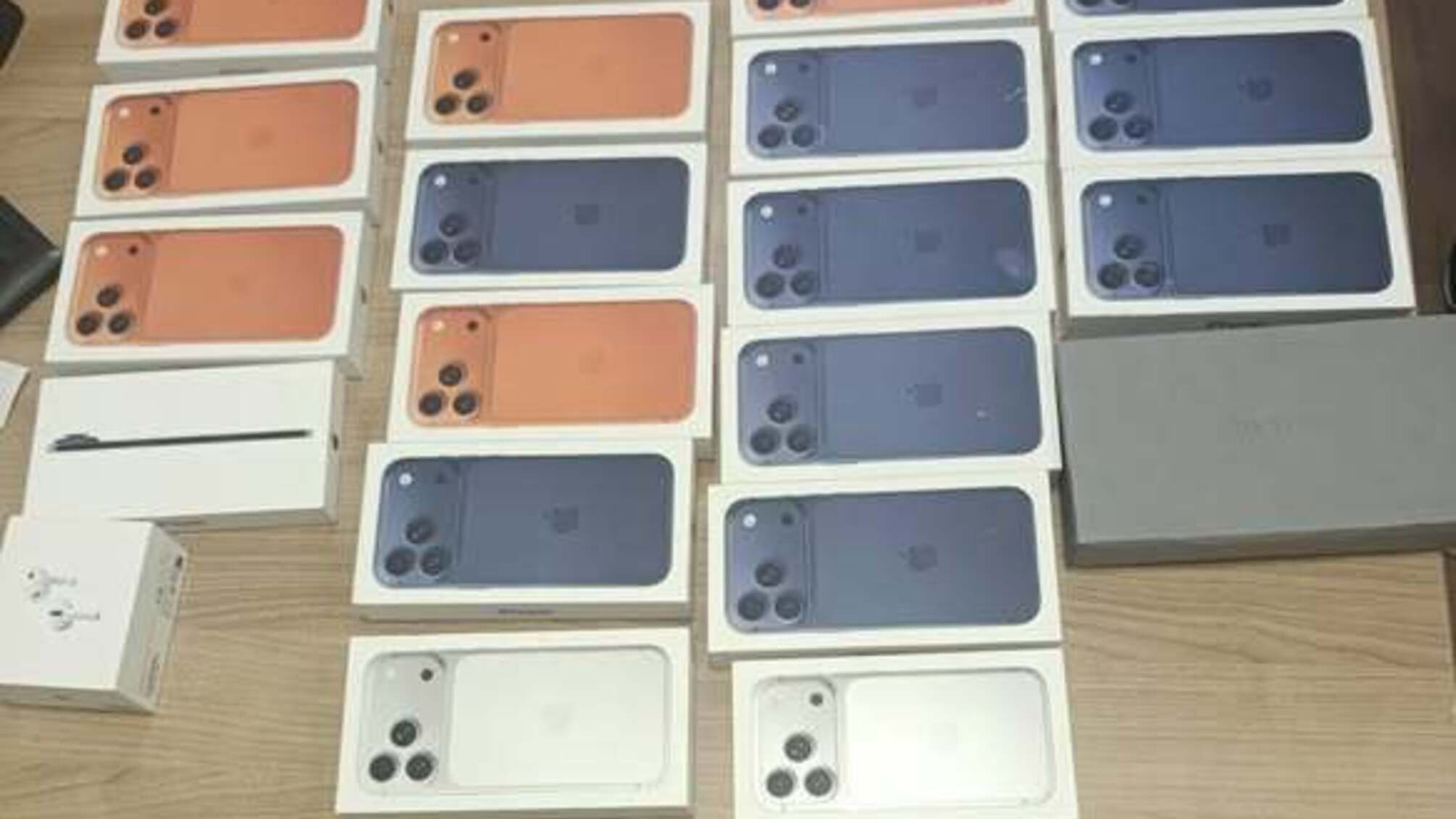 Контрабанду новых iPhone 17 перехватили на границе с Одесской областью