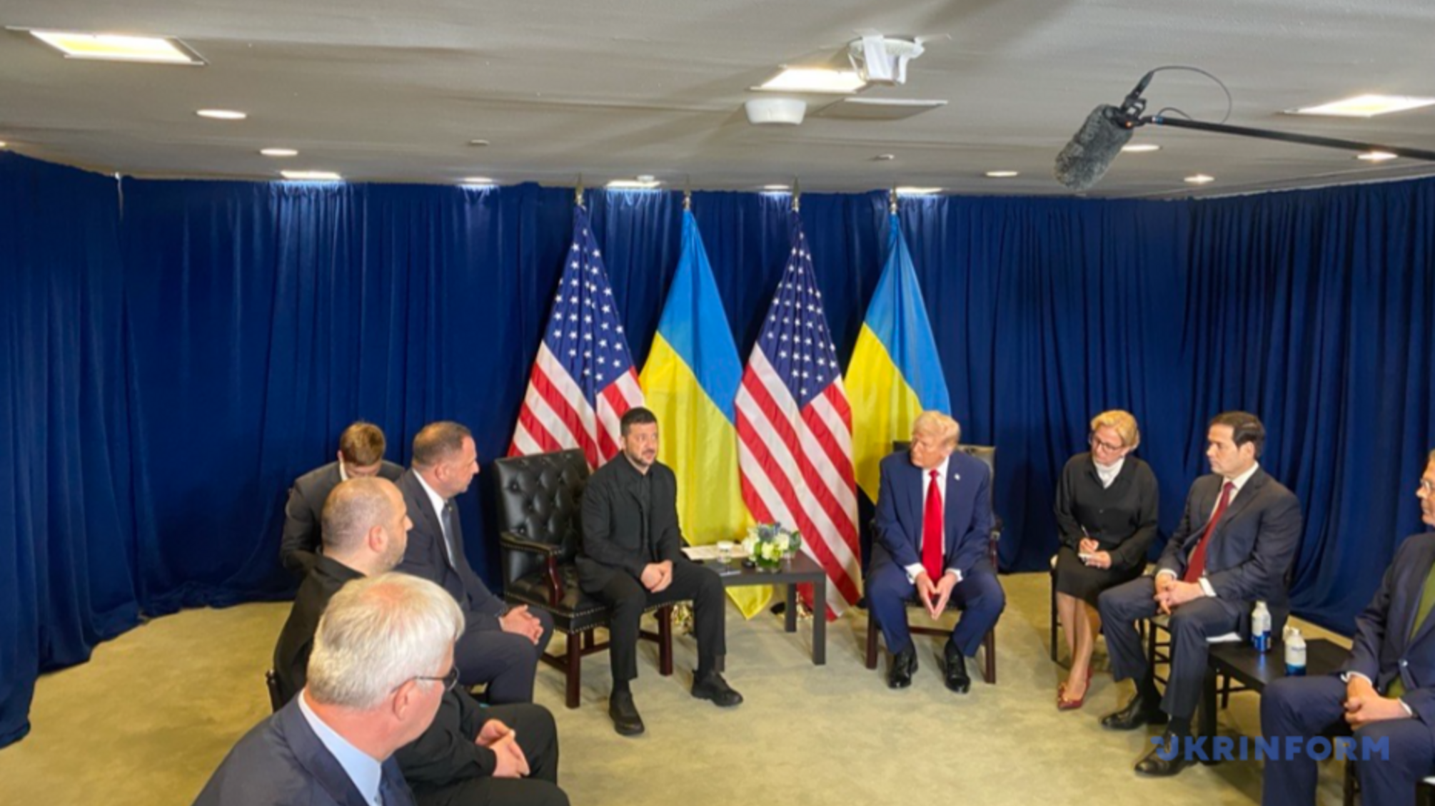 В Нью-Йорке стартовали переговоры Зеленского с Трампом