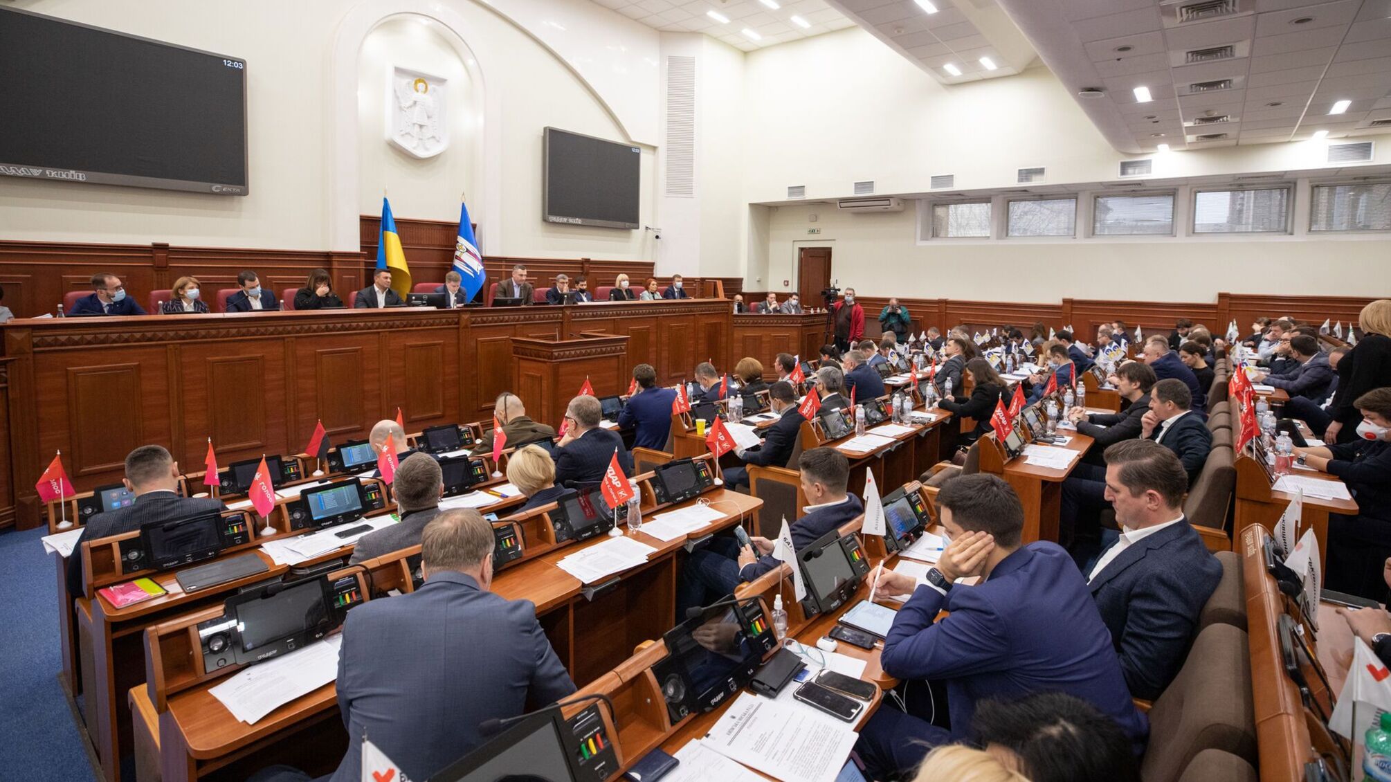 У Києві зірвали засідання міськради на тлі загрози дострокового усунення мера Кличка