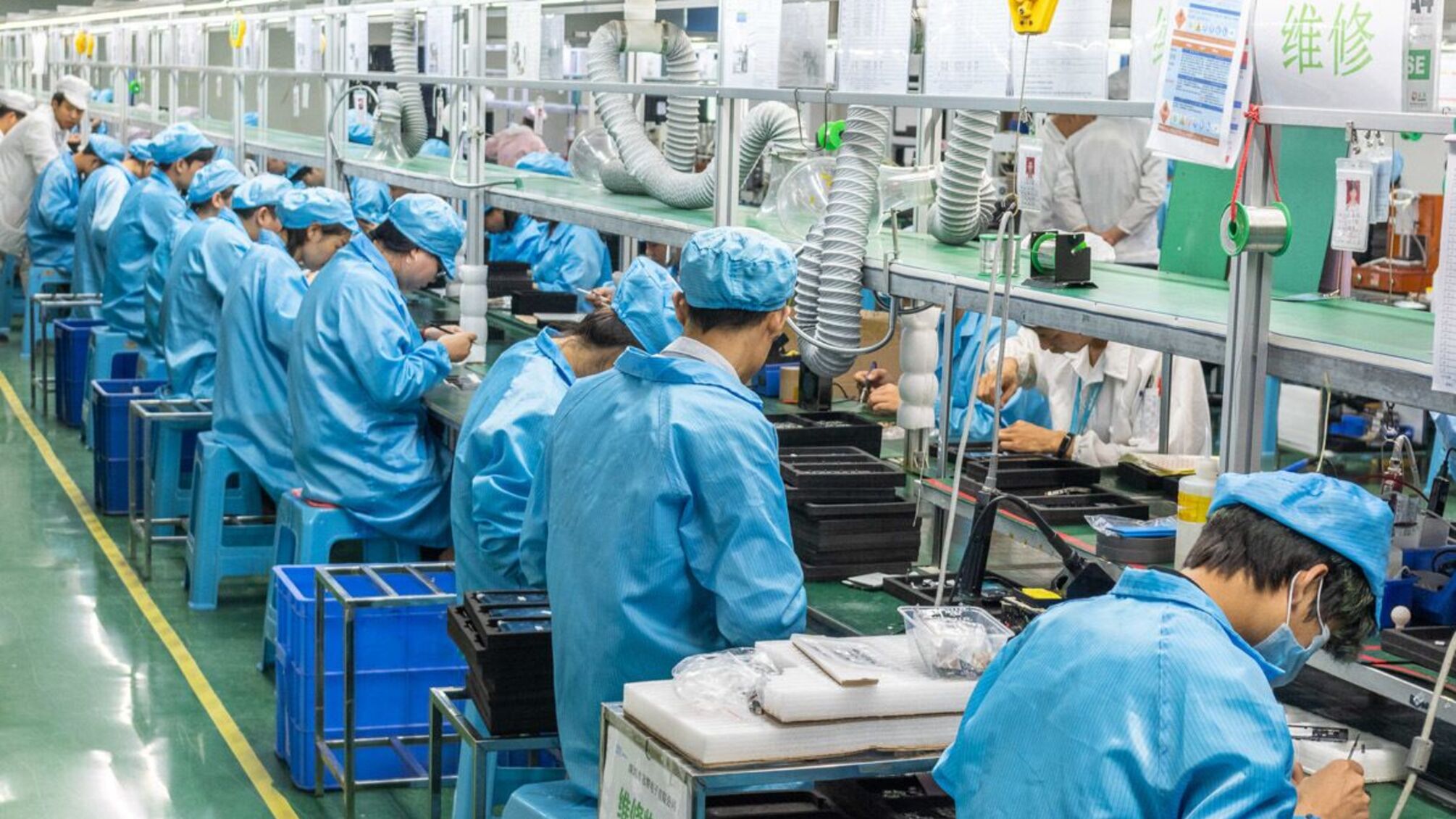 Ад на iPhone: расследование разоблачило рабские условия на фабрике Foxconn в Китае