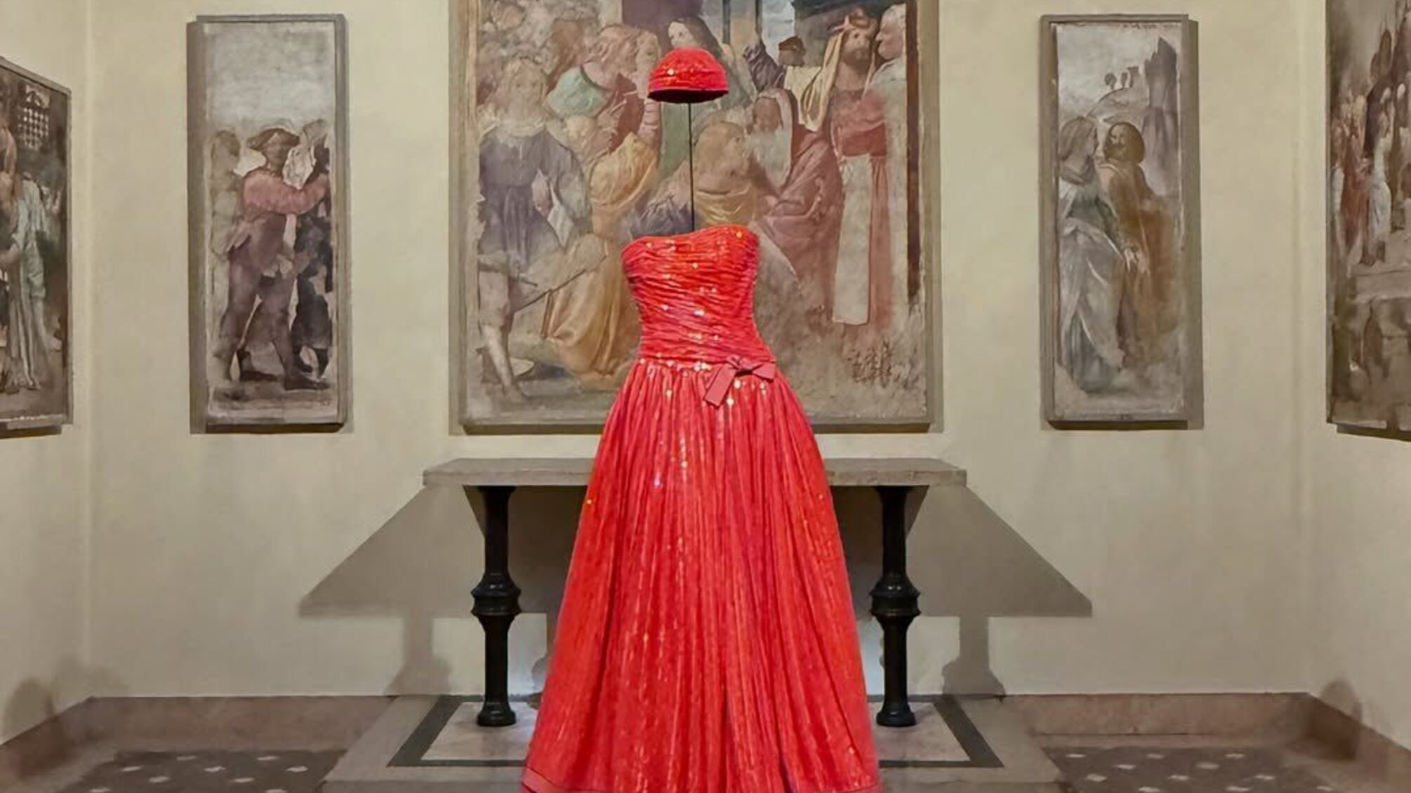 Последняя коллекция Армани: эмоциональное шоу собрало мировых звезд в Милане