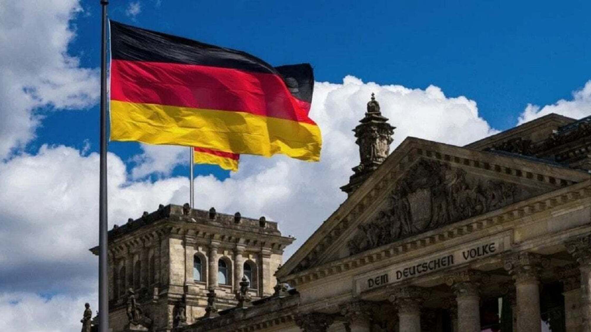 Українські біженці у Німеччині можуть втратити частину допомоги: уряд посилює контроль