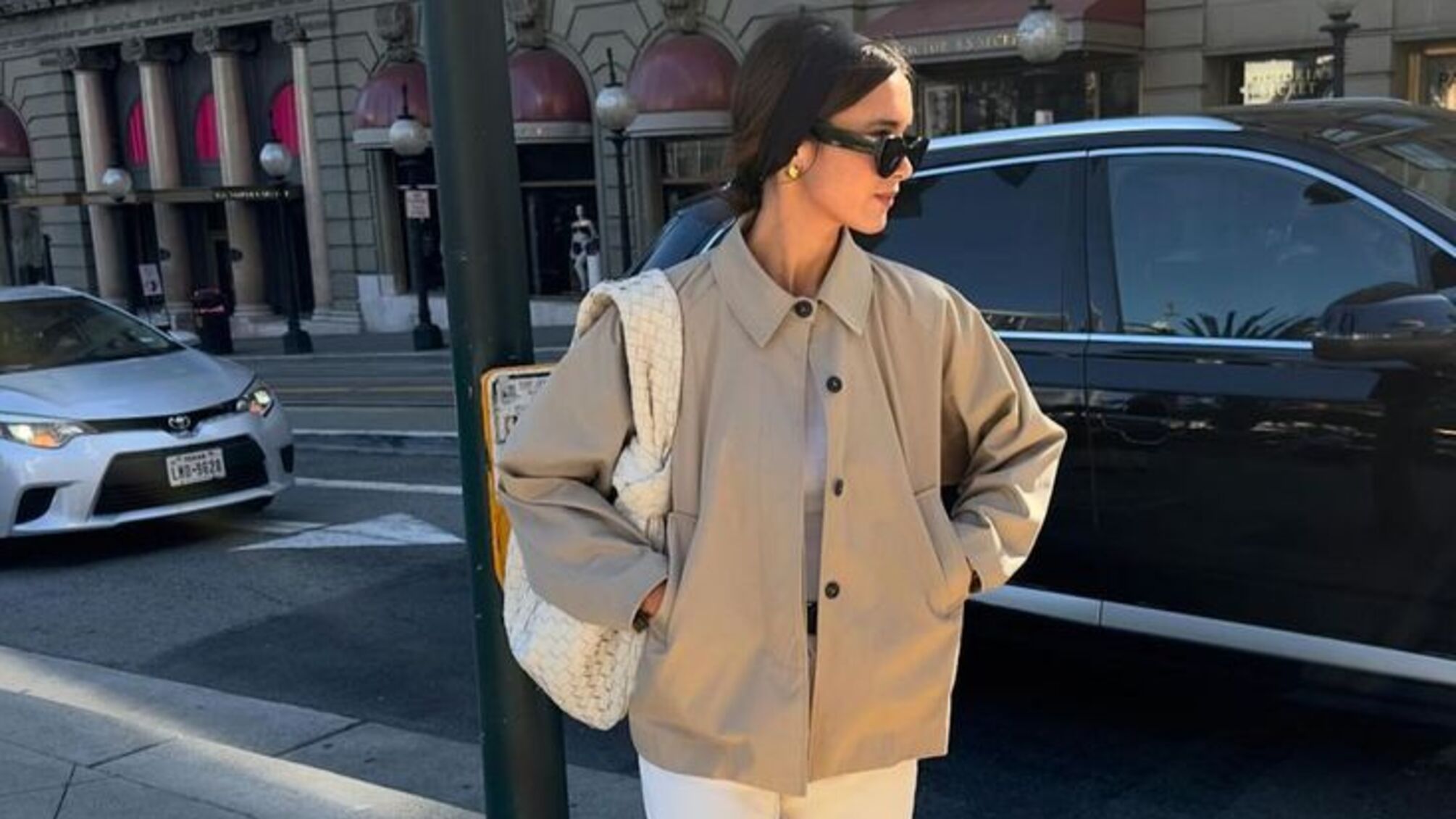 Осінній гардероб 2025: що залишаємо з минулого сезону, а що варто придбати