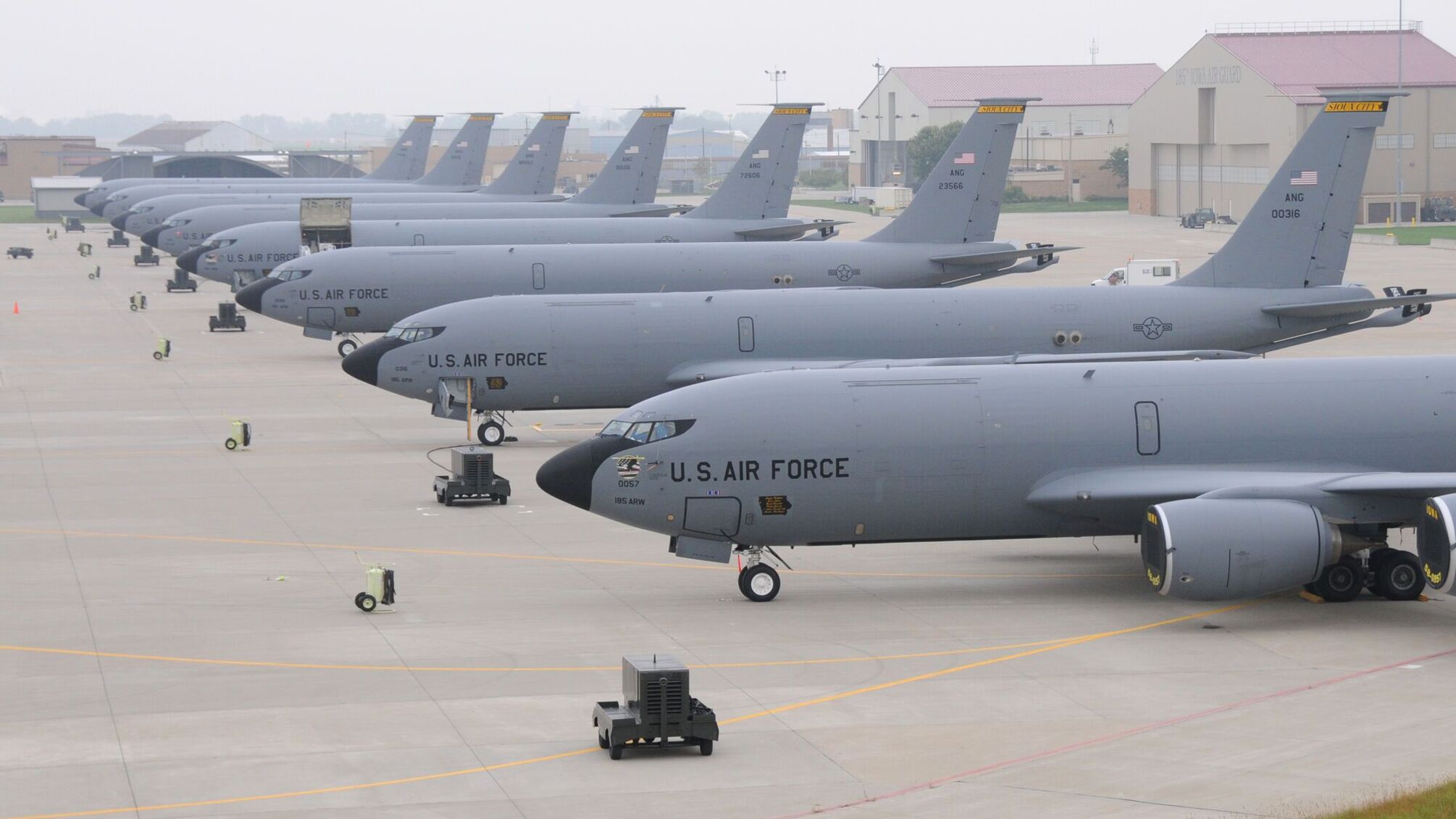 США массово перекидывают воздушные танкеры