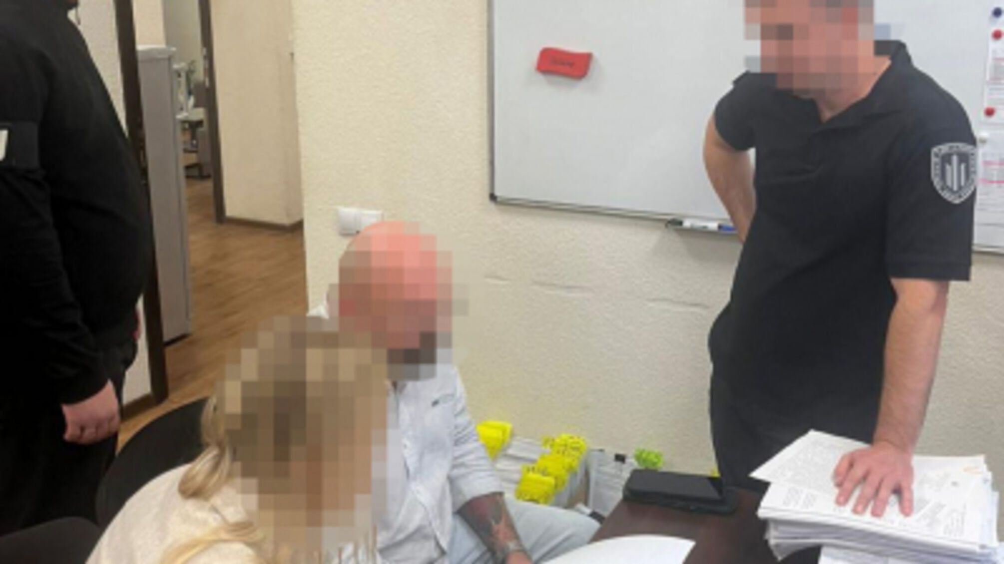 ГБР разоблачило новые махинации с закупкой коек для военных в Днепропетровской области: убытки почти 14 млн грн