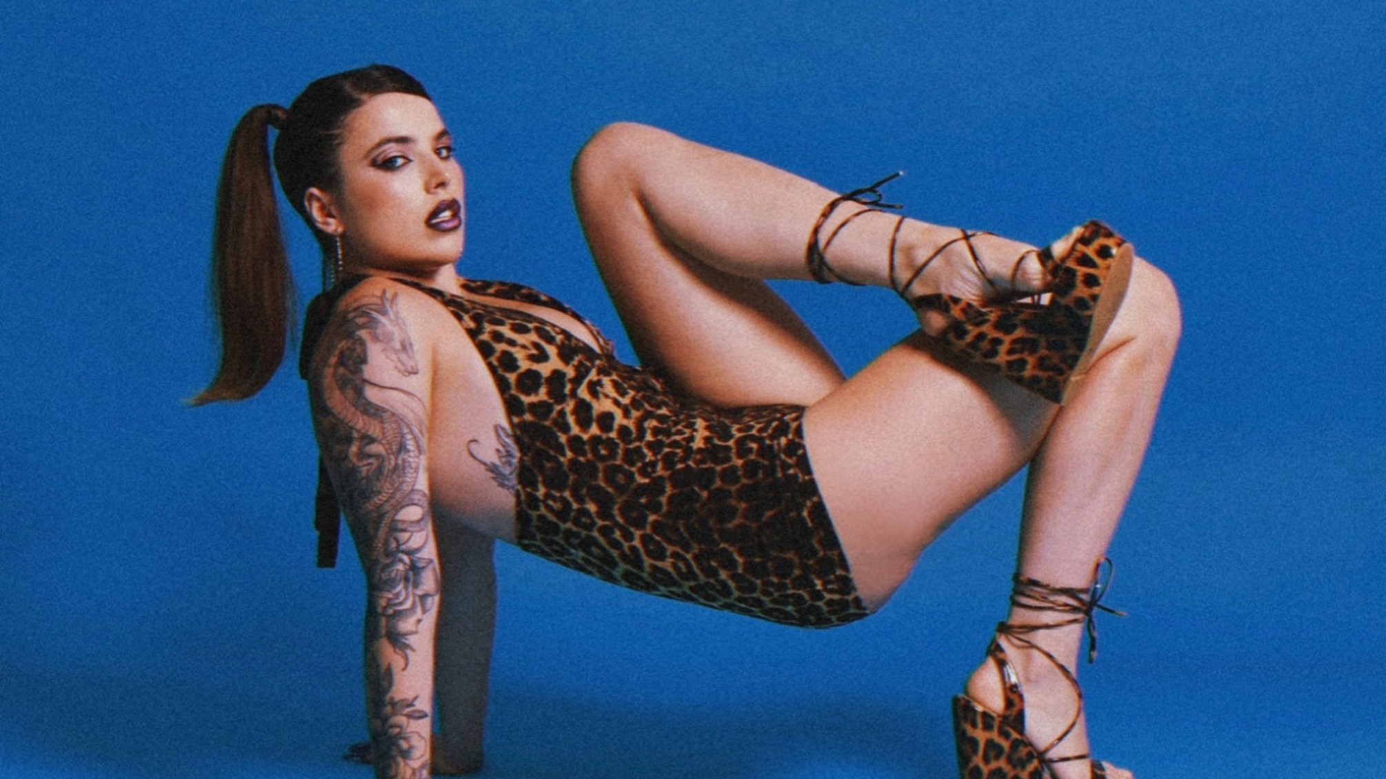 Deli Kate з піснею «Завииис» ламує стереотипи і відкриває себе наново