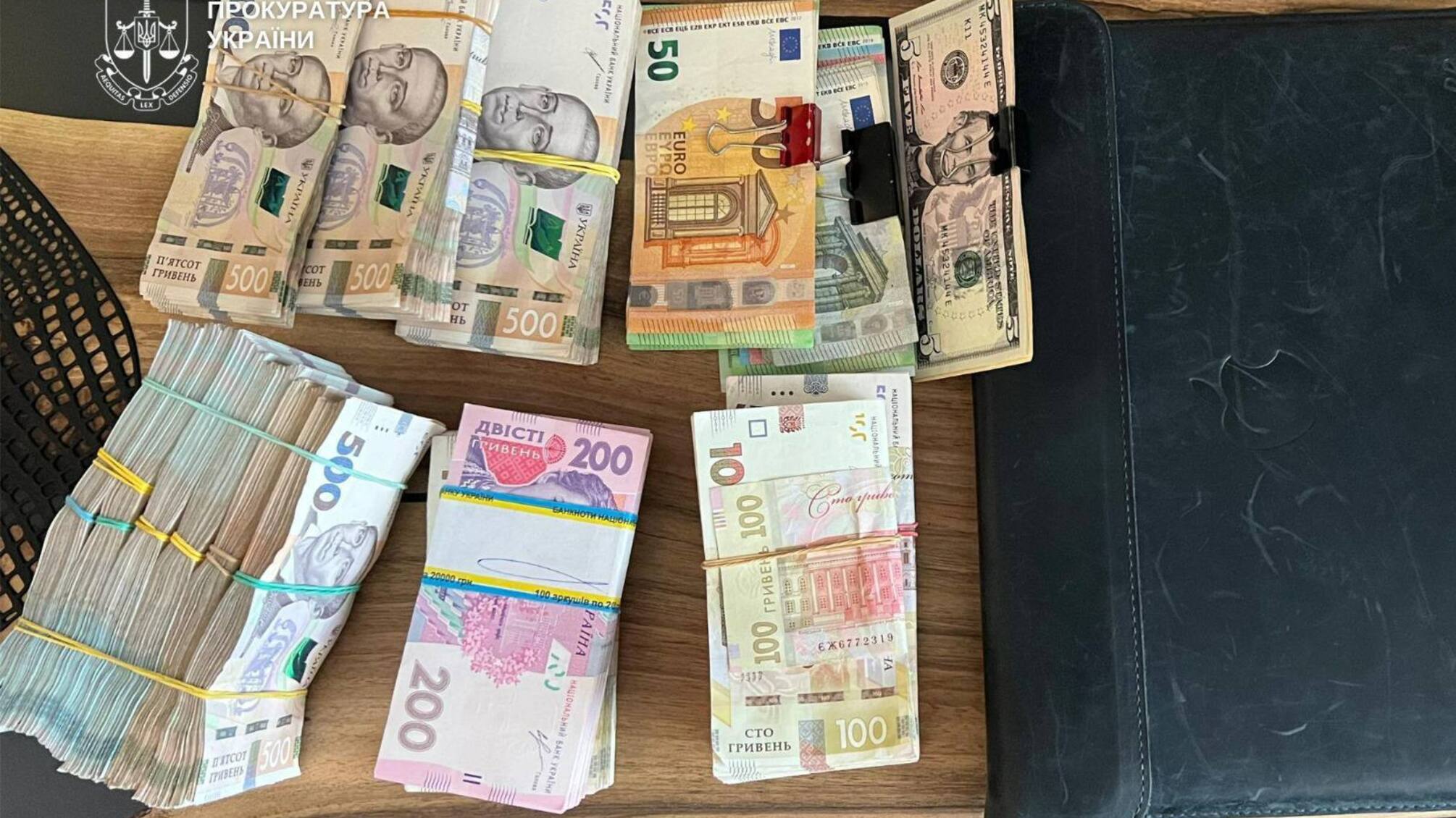 У Дніпропетровській області викрили канал постачання агропродукції до рф