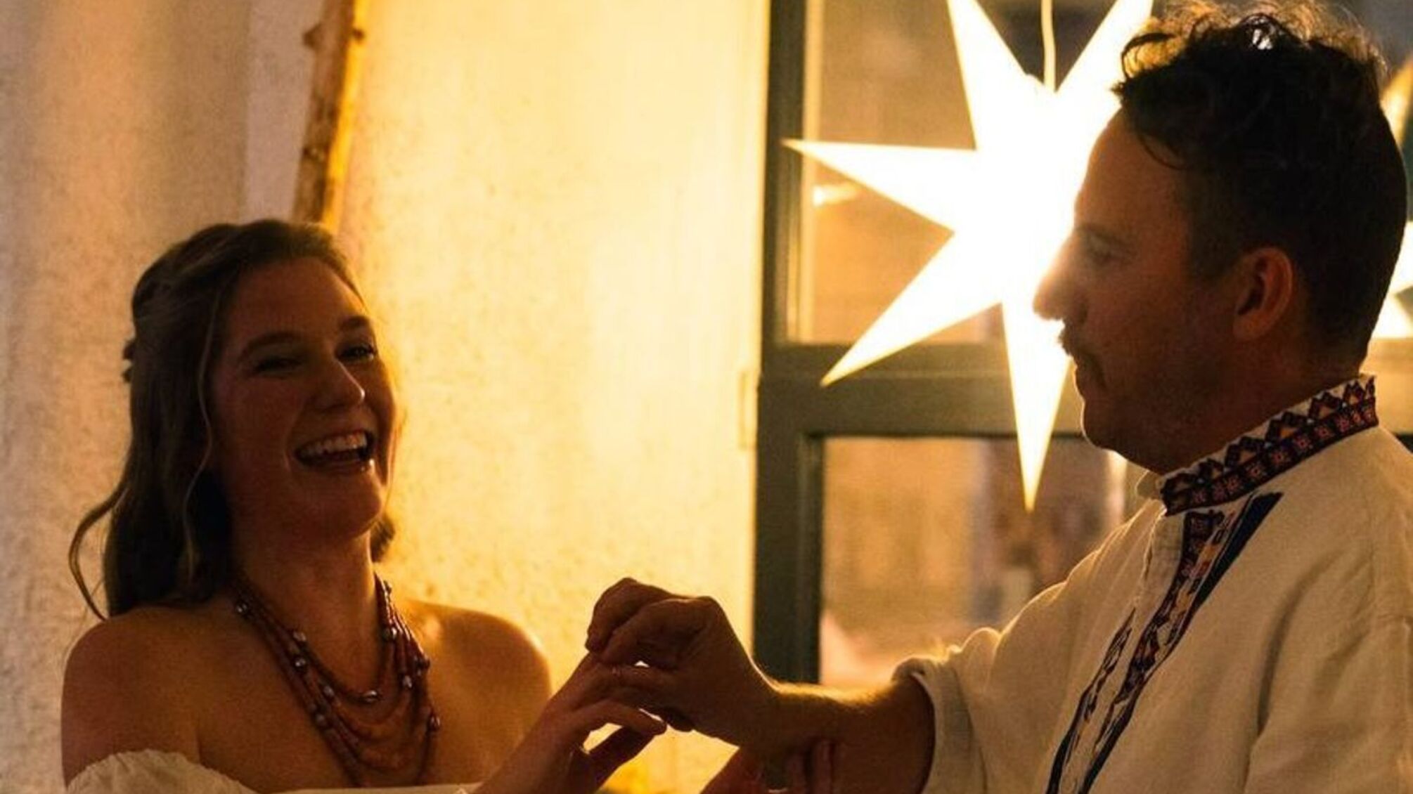 Євген Клопотенко показав кохану і обручку