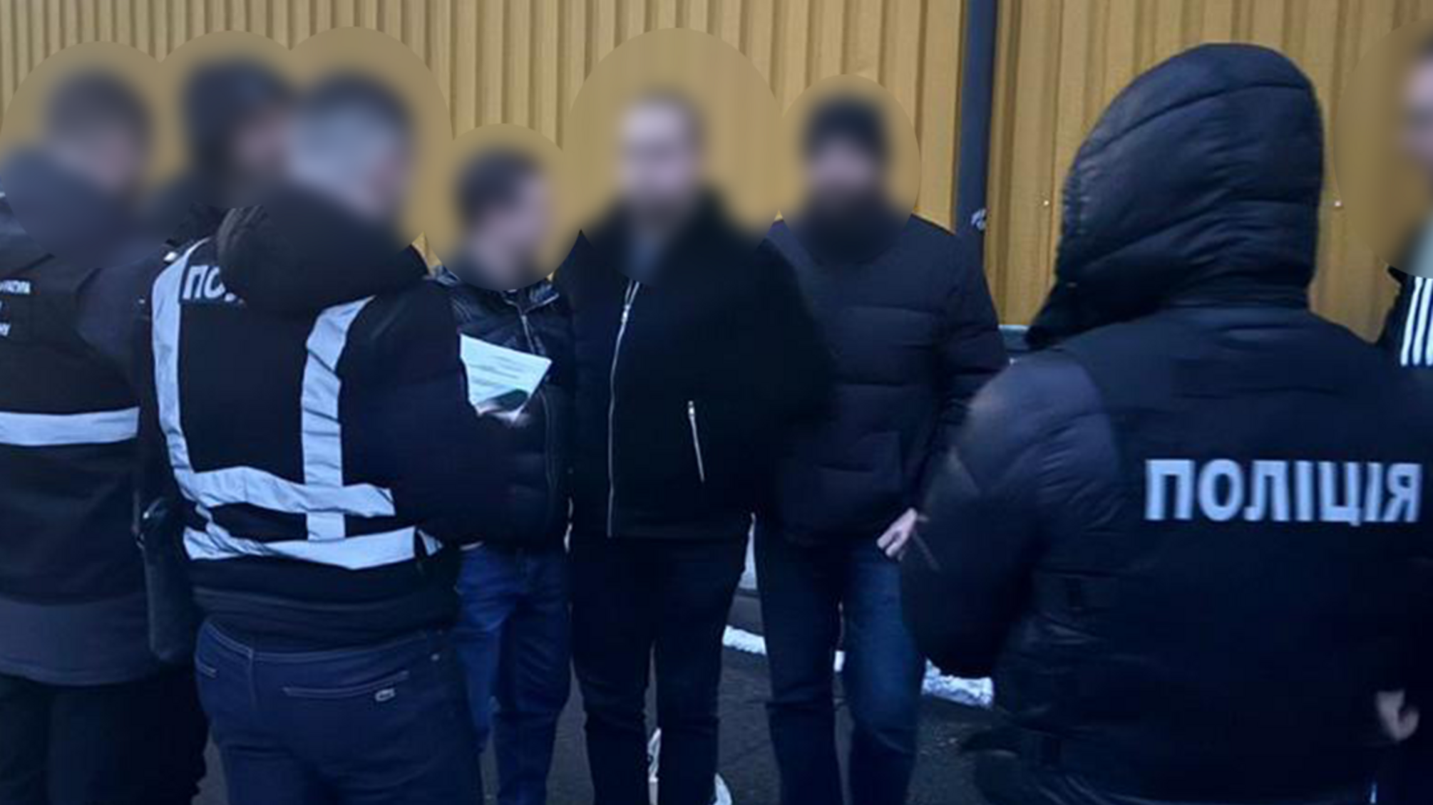 Адвокат у Києві пропонував зняття з розшуку за $9 000, – поліція