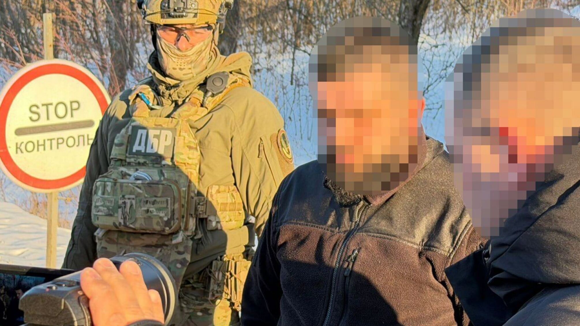 Таможенник из Черновцов получал $100 за каждый контрабандный телефон — задержали с поличным