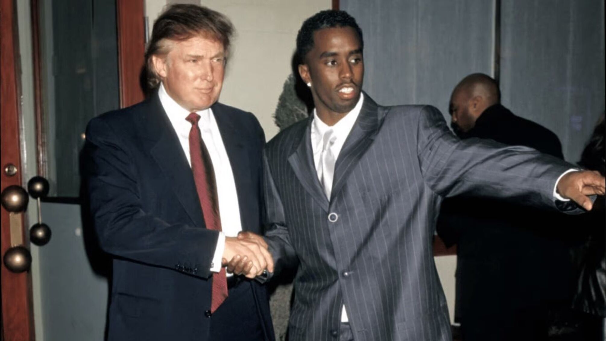 Майк Тайсон передал Трампу письмо от Diddy