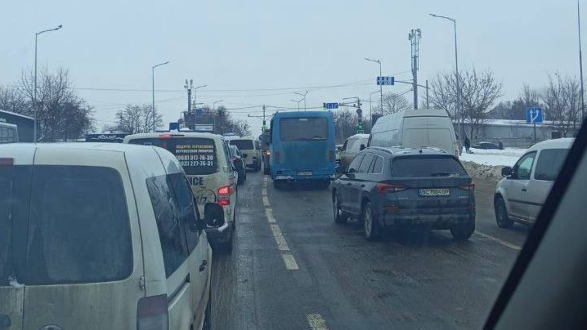 Автомобіль ТЦК обстріляли на Львівщині — правоохоронці з’ясовують обставини