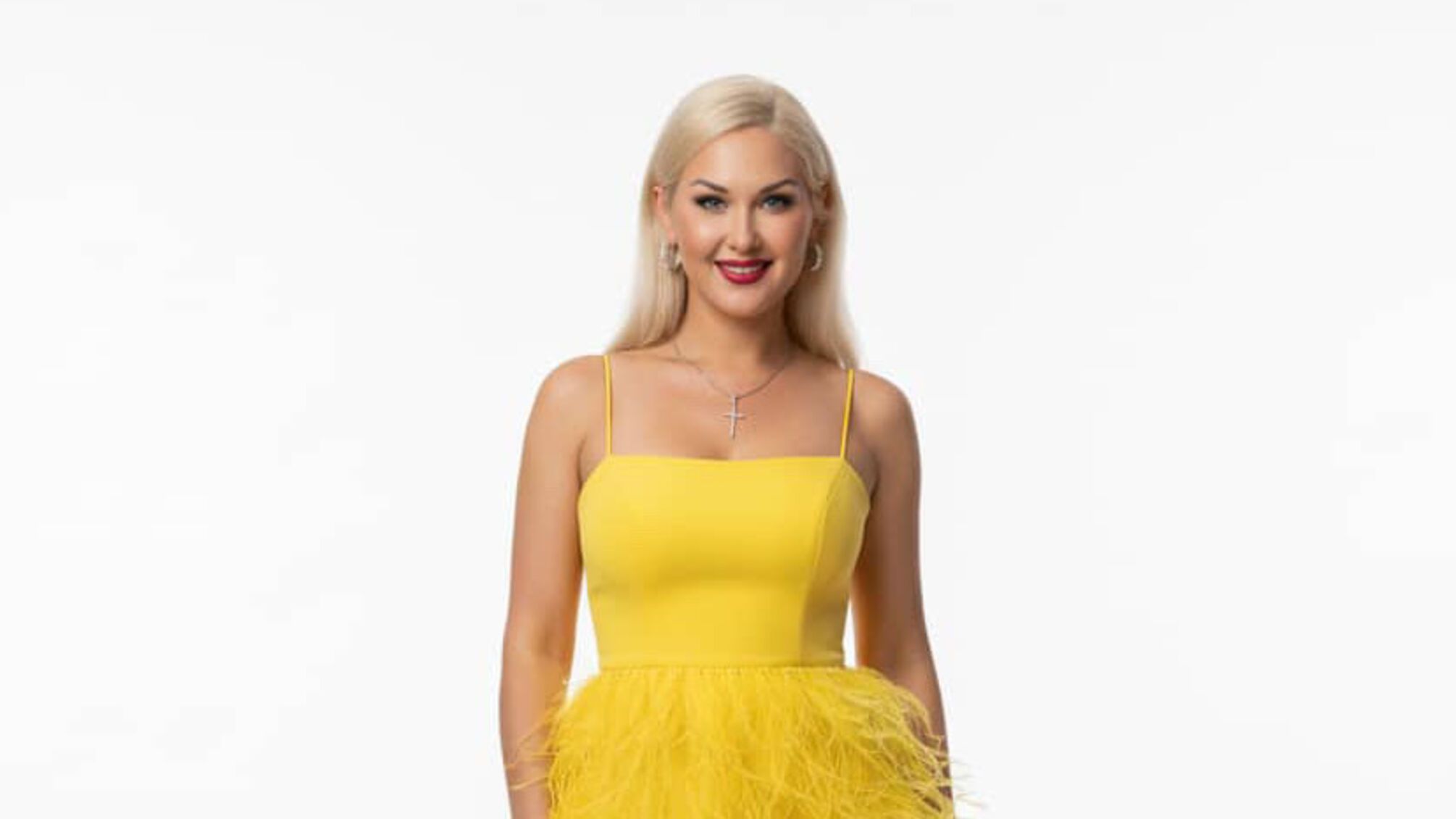 Комендантська година для почуттів: Катерина Бужинська заспівала про кохання, яке боїться правди'