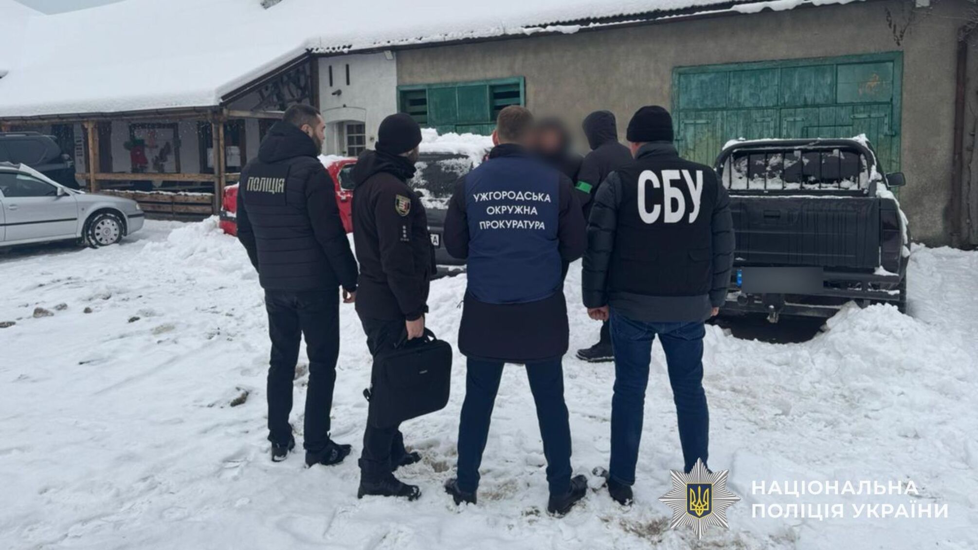 На Закарпатті затримали чоловіка, який продавав гуманітарні авто для ЗСУ
