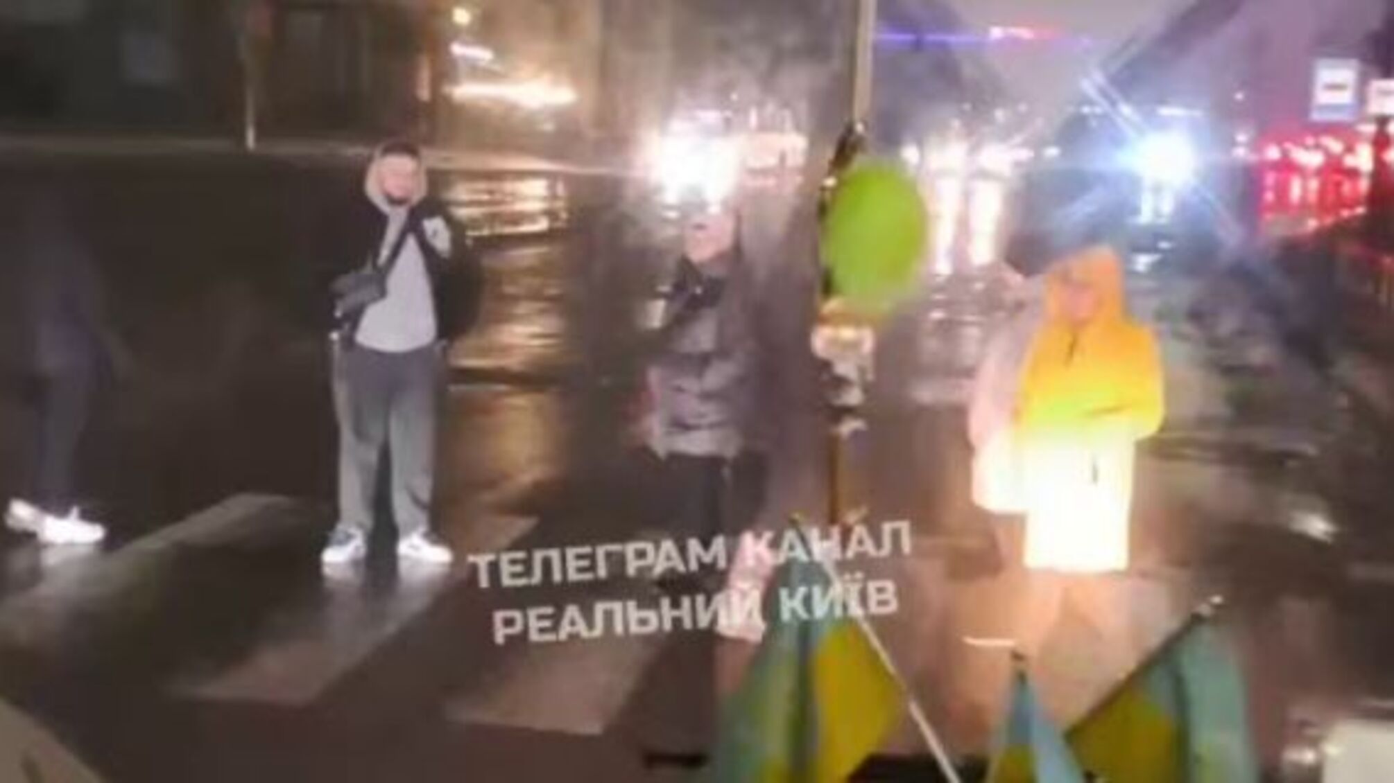 У Києві люди вийшли на протест і перекрили вулицю через відсутність опалення