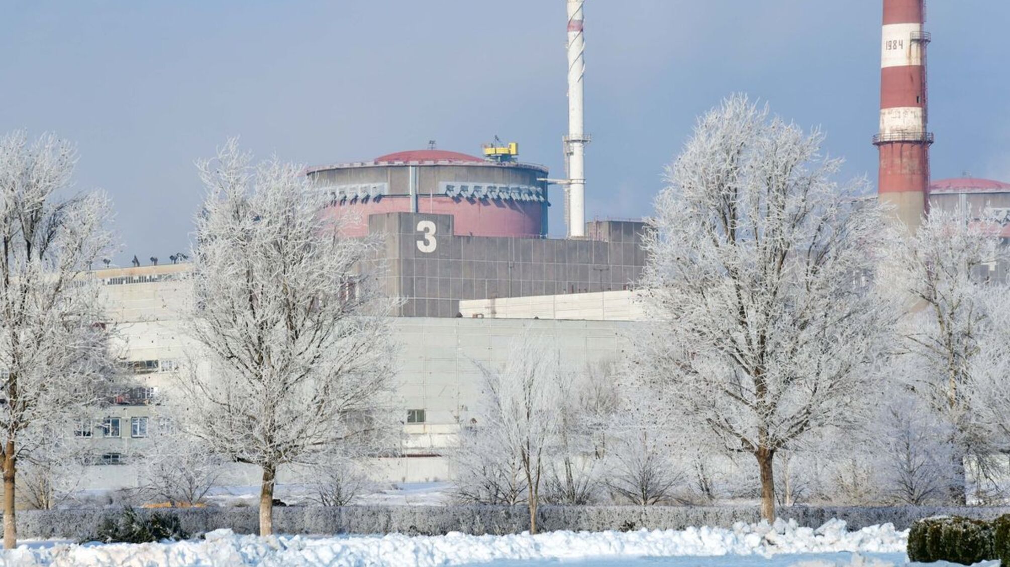 Окупована Запорізька АЕС уночі втратила живлення з однієї з високовольтних ліній