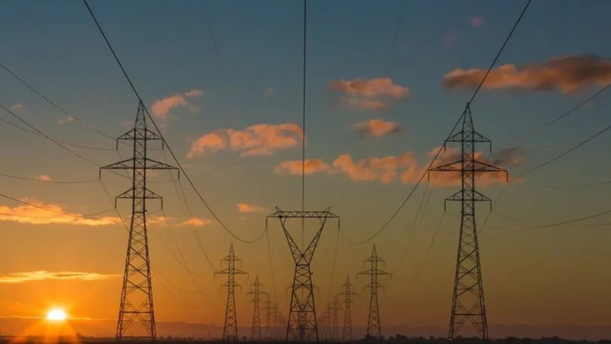 Уряд заборонив вимикати світло в закладах охорони здоровʼя під час знеструмлень