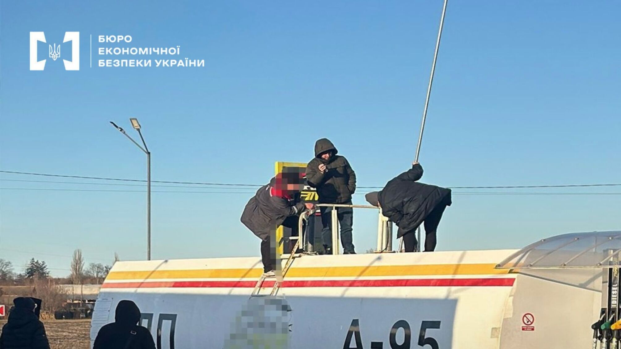 Суд осудил участника ОПГ за незаконное изготовление горючего: 3 года тюрьмы и конфискация имущества