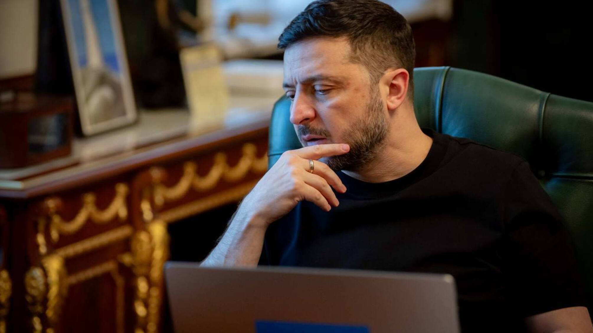 РНБО запровадила обмеження проти операторів паралельного імпорту в рф