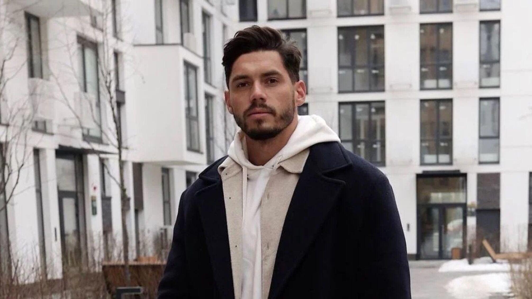 Учасника шоу 'Холостяк' підозрюють у стосунках з чоловіком під час знімань