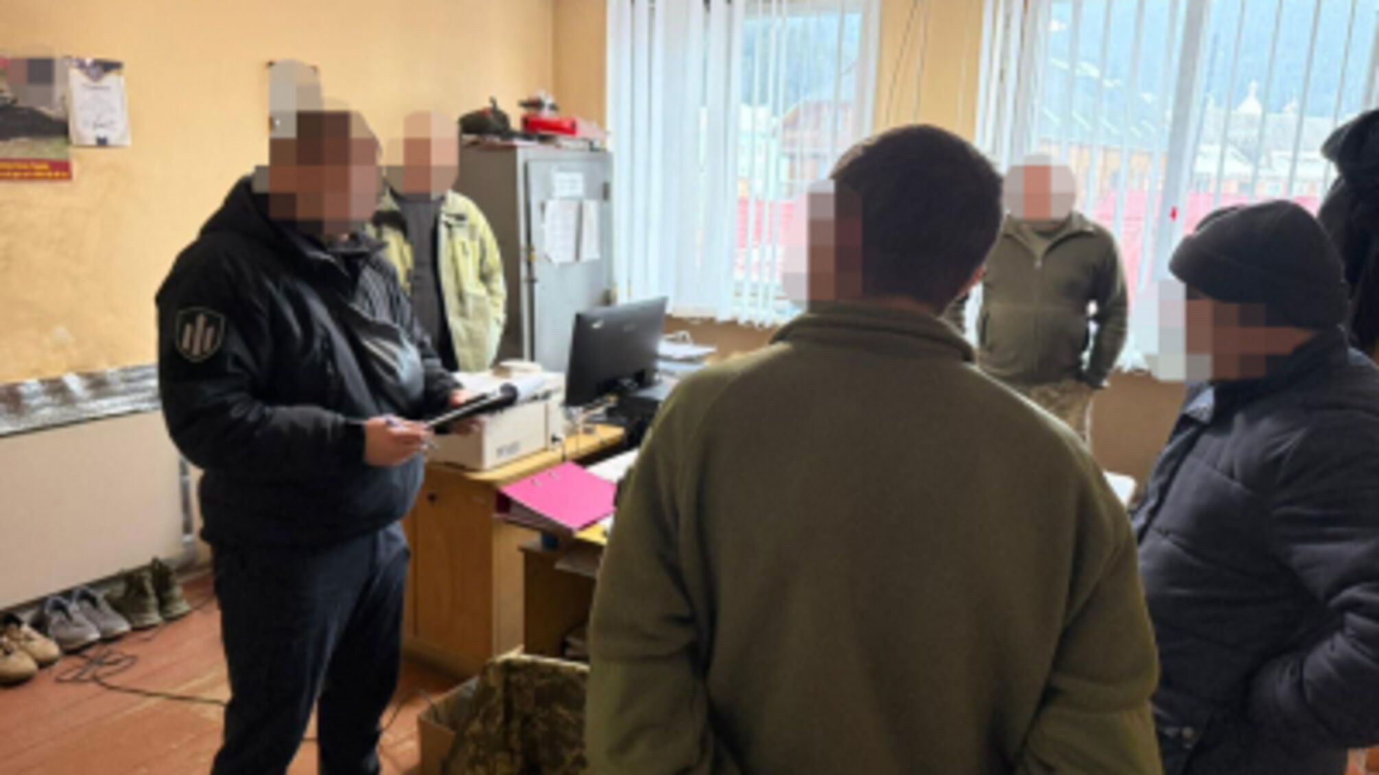 Побиття у ТЦК: ДБР затримало військового на Прикарпатті