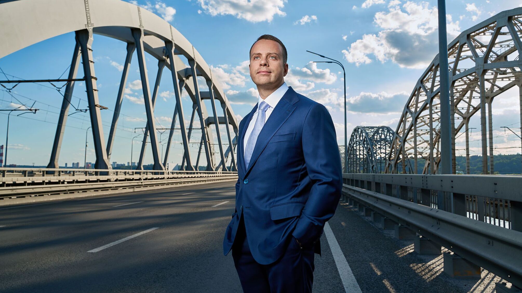 Кто получает миллиардные контракты на планы устойчивости: Максим Шкиль заявил о проблемах с подрядчиками