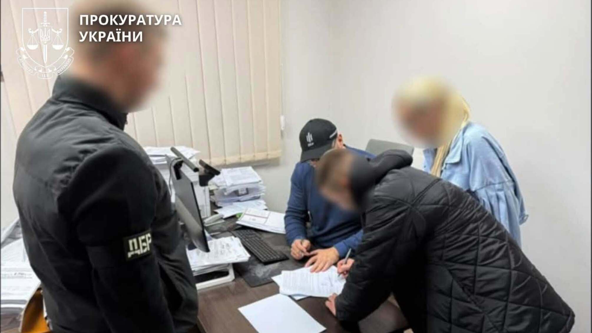 Збив пішохода, сховав авто і пішов на роботу: на Прикарпатті затримали митника після ДТП