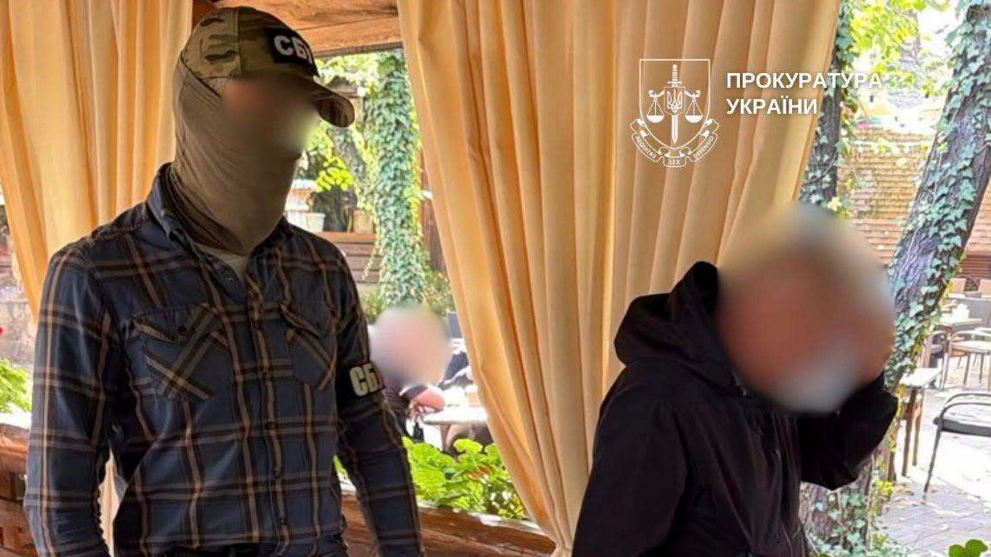 За 11 тысяч евро обещал переправить мужчину в Венгрию: в Киеве задержали 68-летнего закарпатца