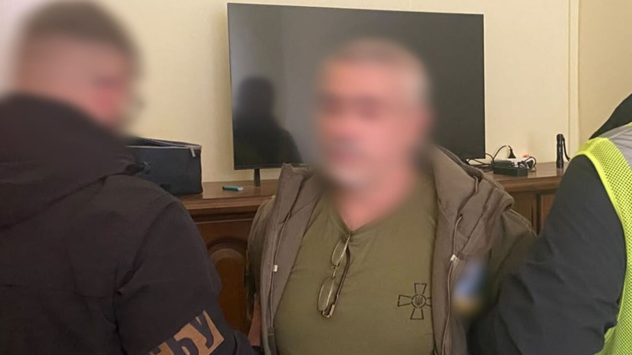 5 схем для уклонения от мобилизации и бегства за границу: СБУ и ДБР задержали 12 фигурантов