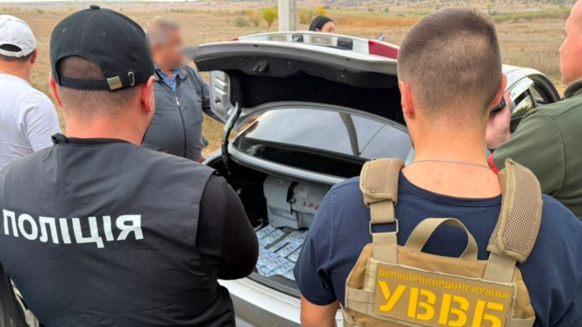 Дружина перевіряла пости, чоловік віз до кордону: на Одещині викрили схему переправлення до Молдови за $5000