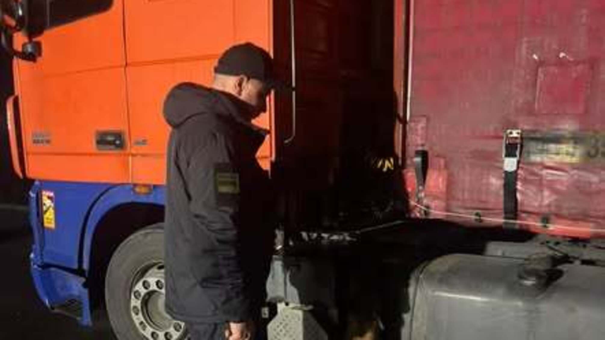 159 пачек без акцизных марок: в 'Шегинях' пресекли попытку незаконного вывоза табачных изделий