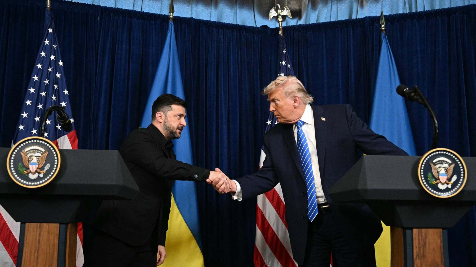 После давления Трампа доверие к Зеленскому возросло до 57%: результаты опроса КМИС