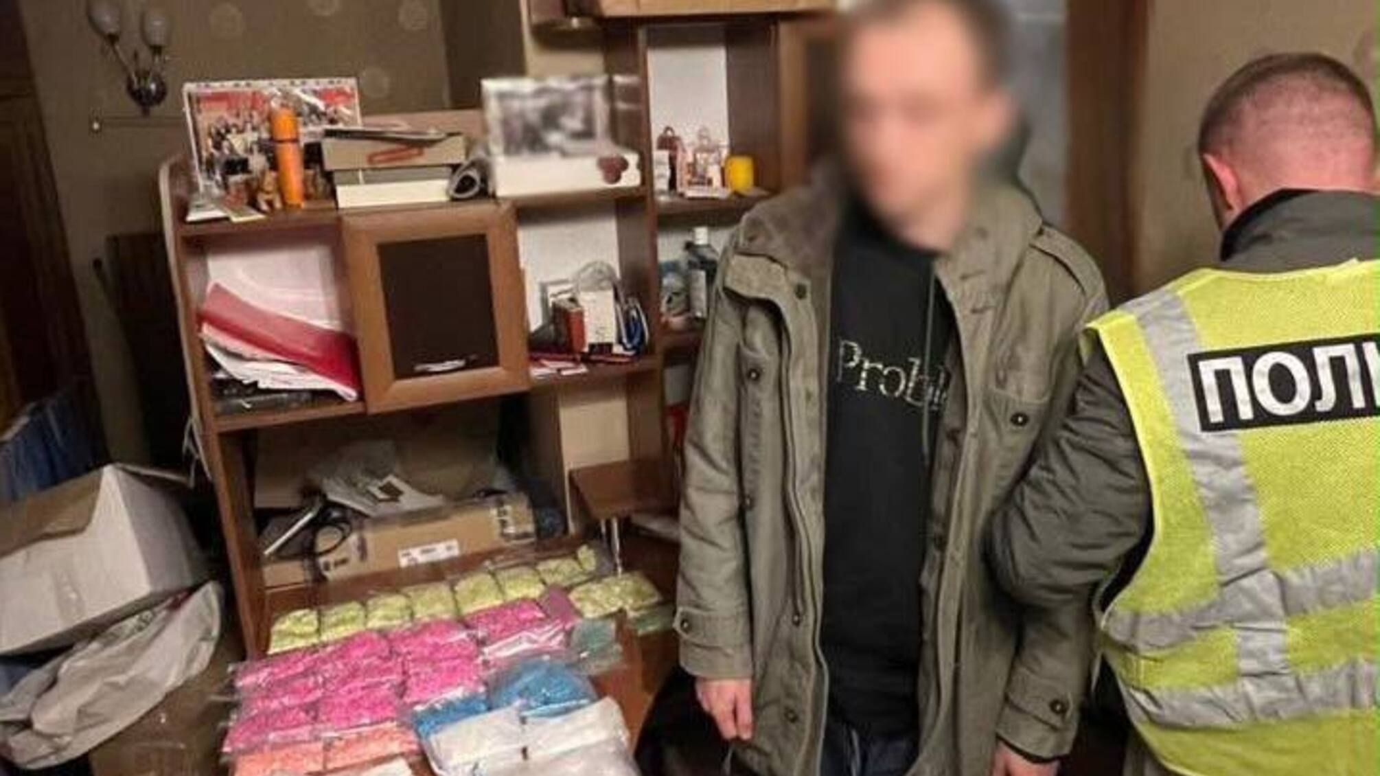 У Києві вилучили наркотиків на 8 млн грн: затриманому загрожує до 12 років ув’язнення