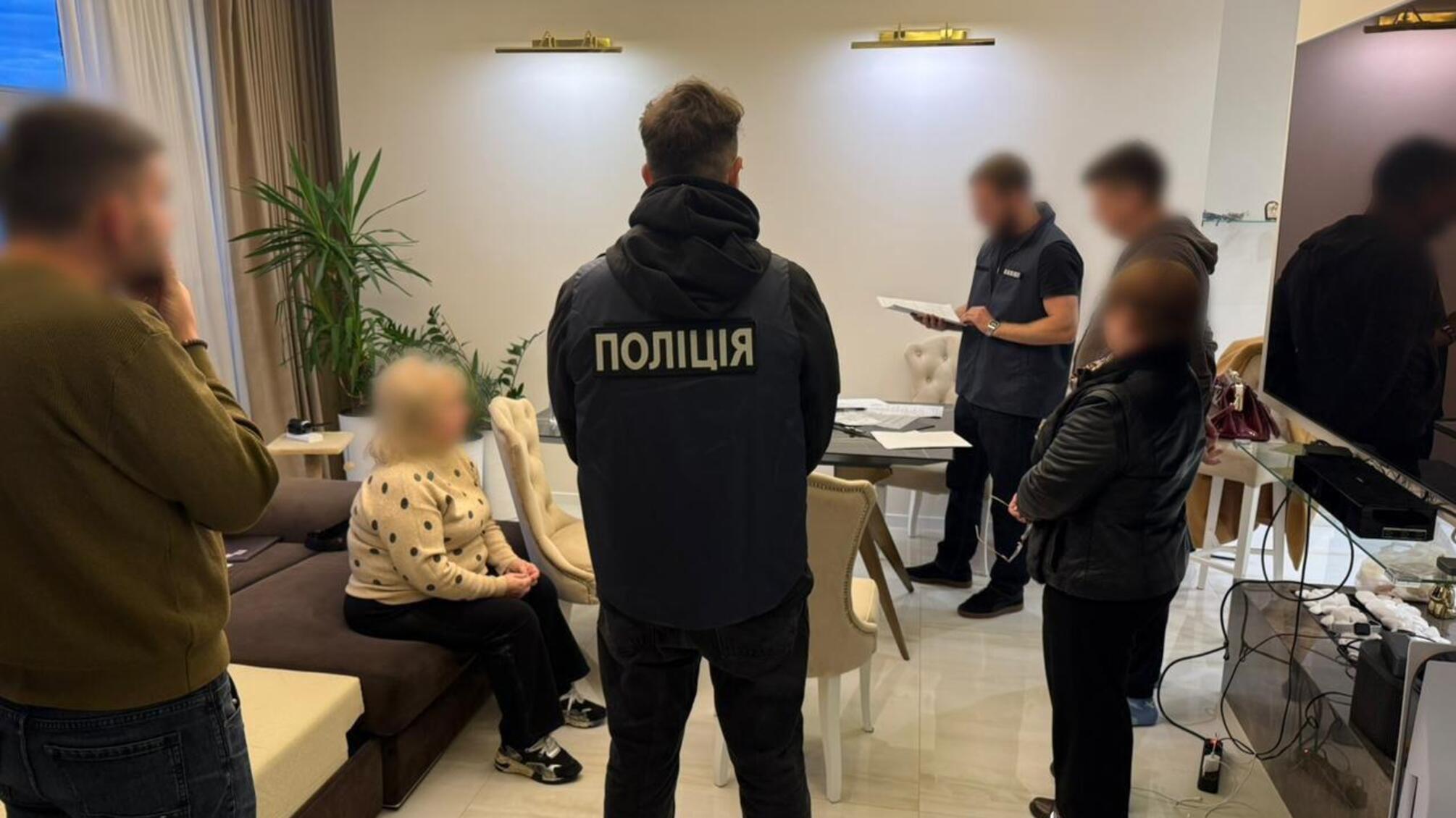 У Румунії затримали адміністратора мережі із тисячі сайтів: кіберполіція викрила схему на 36 млн грн