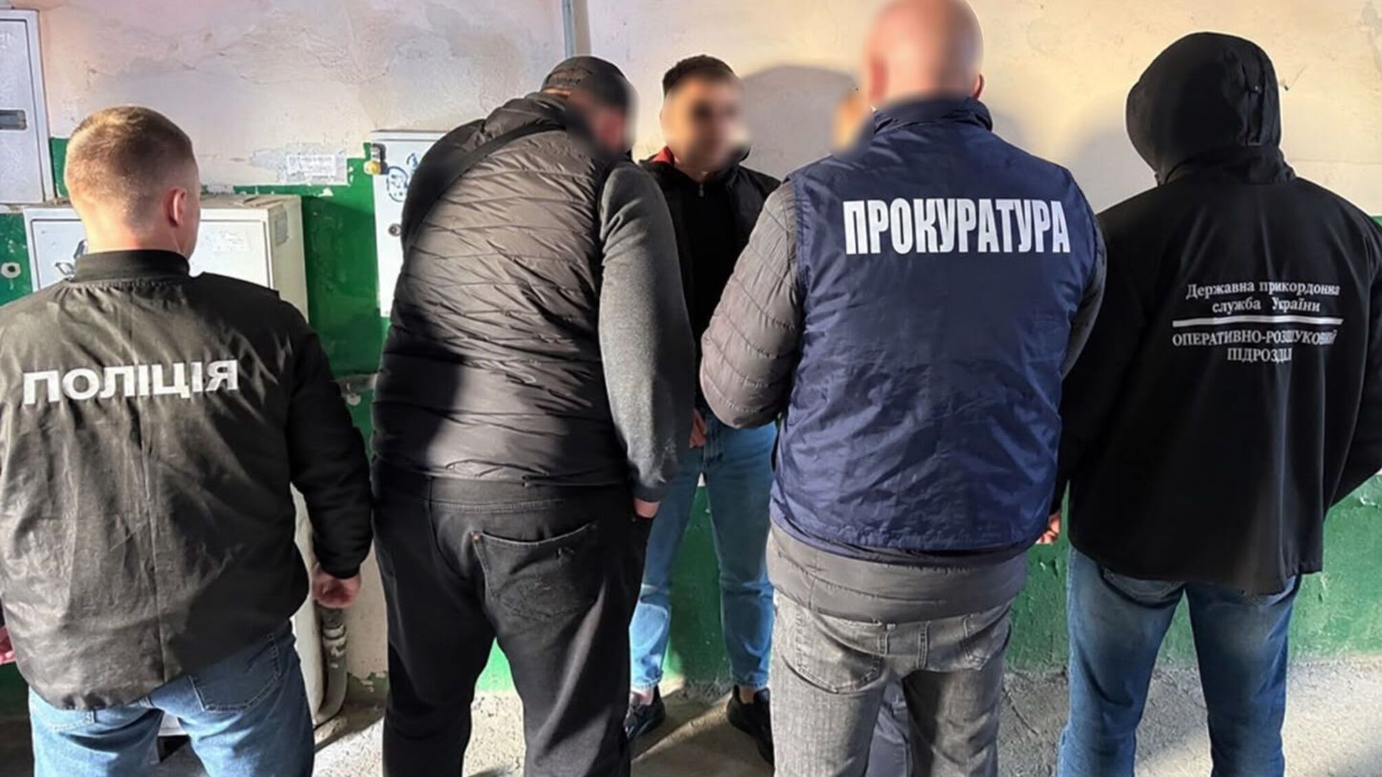 Tesla, $7 тисяч і ножиці по металу: на Львівщині викрили схему втечі військовозобов’язаного до Молдови