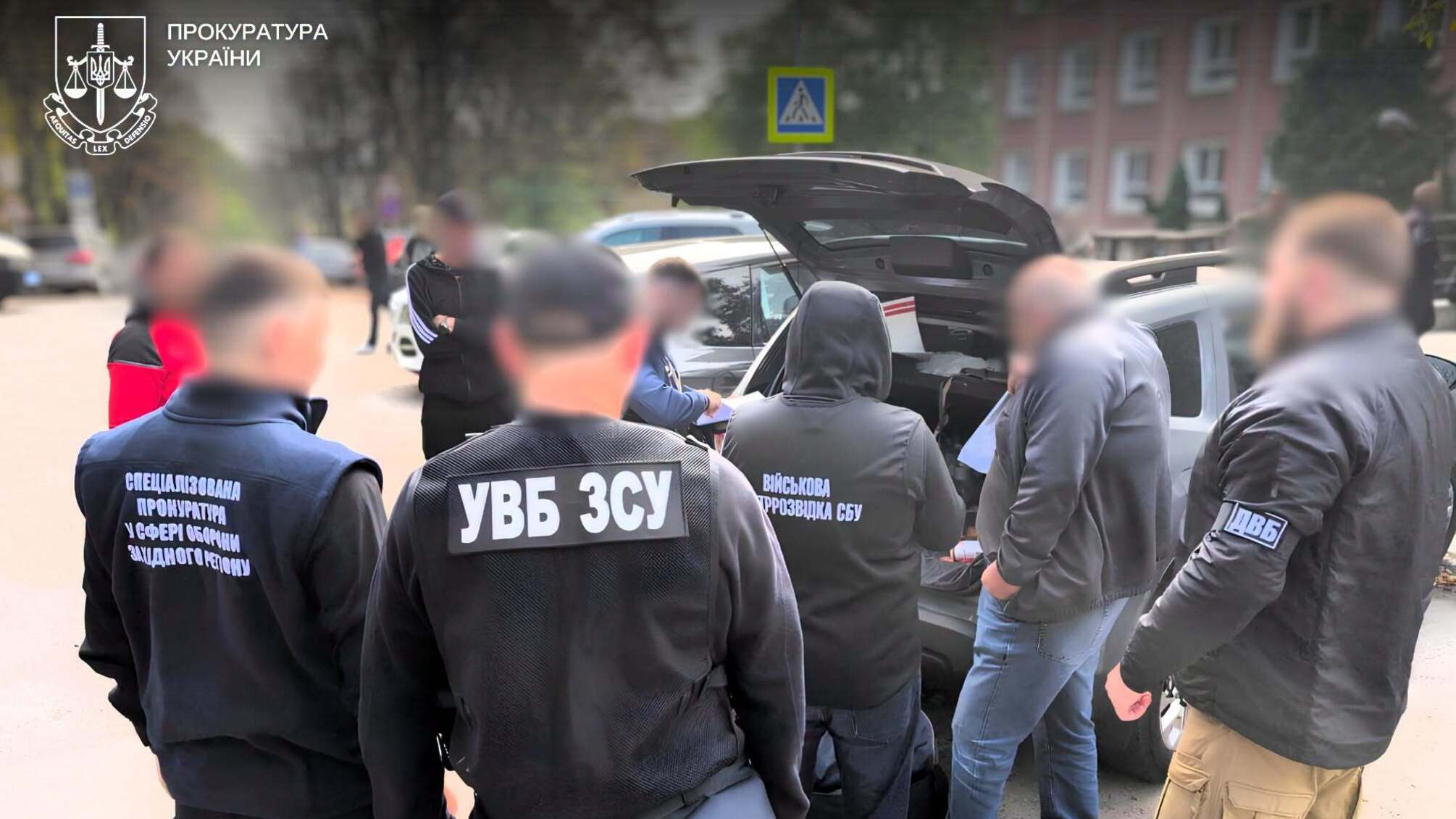 1900 доларів за виписку та ще 2000 за фіктивні документи: у Львові викрили лікарку та її спільника