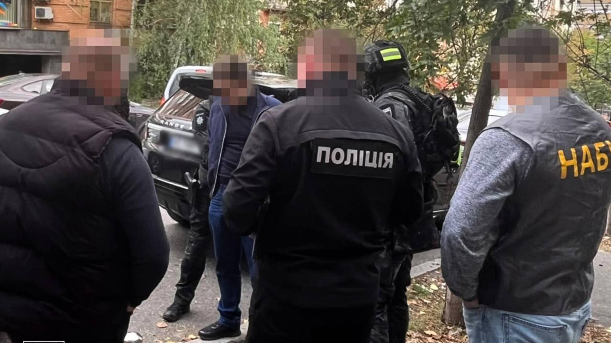 Выдавал себя за работника НАБУ и выманил $280 тысяч: в Киеве задержали мошенника