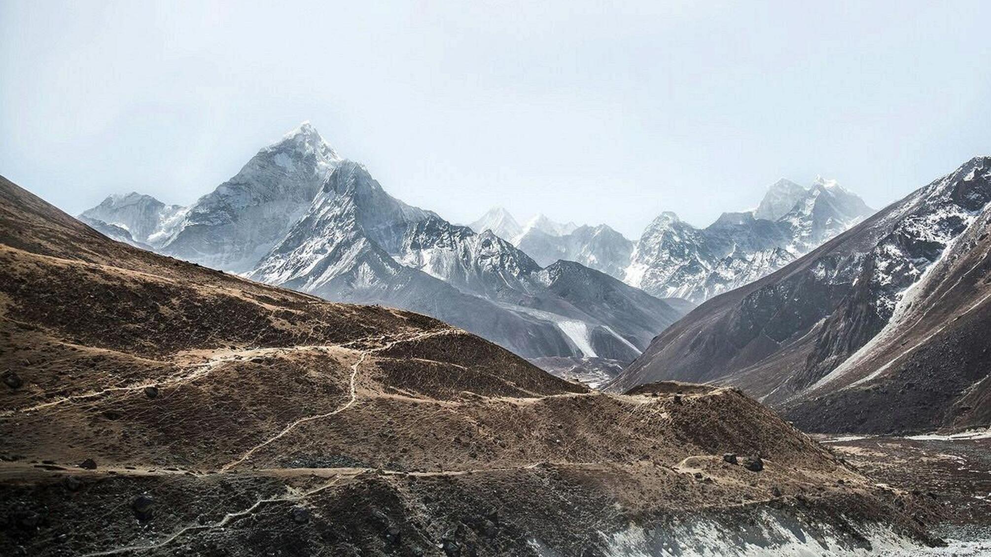 Непальський альпініст чотири рази піднявся на Еверест за 15 днів і потрапив до Книги рекордів Гіннесса