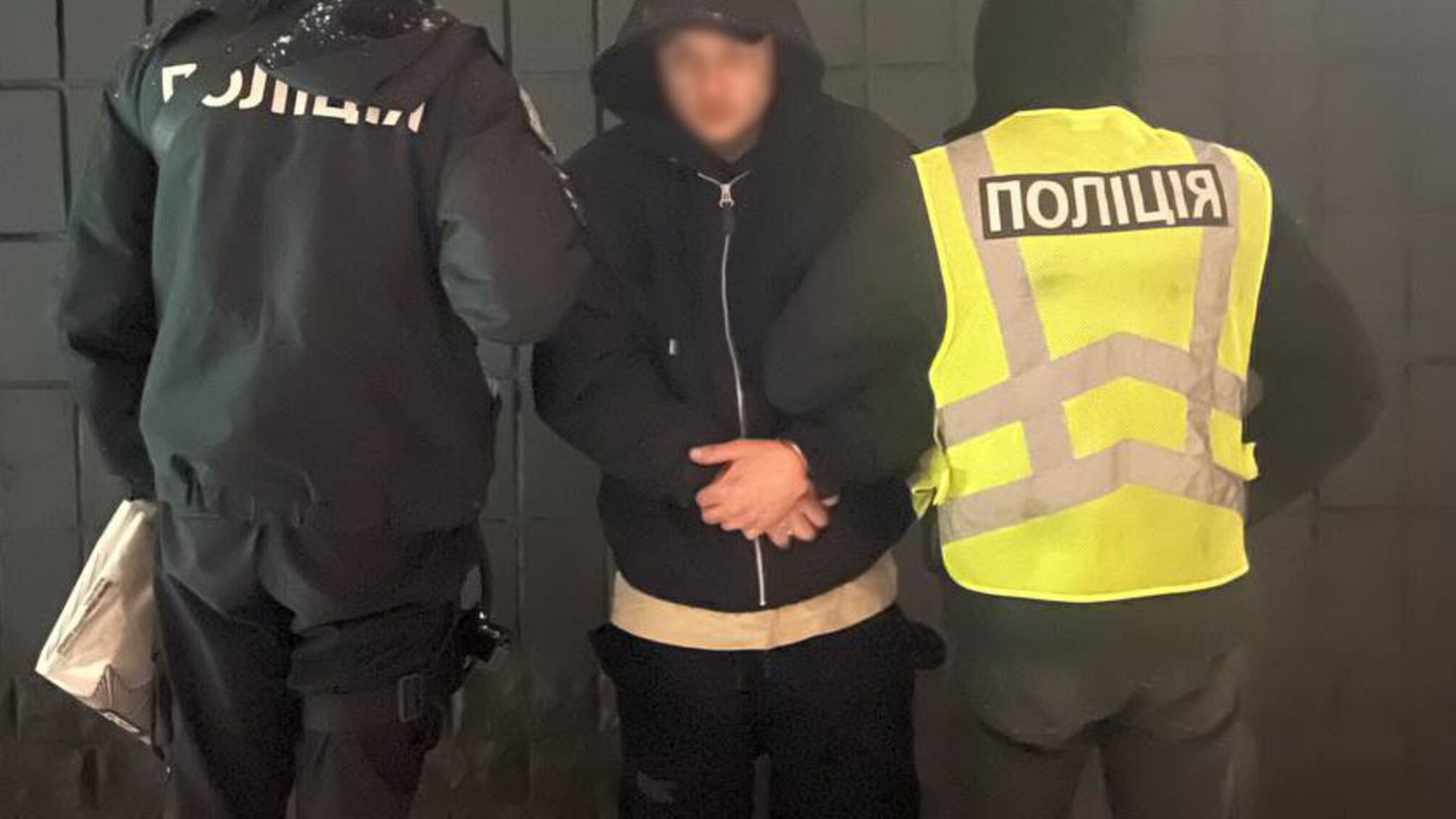 У Києві чоловік підпалював машини Сил оборони в обмін на гроші