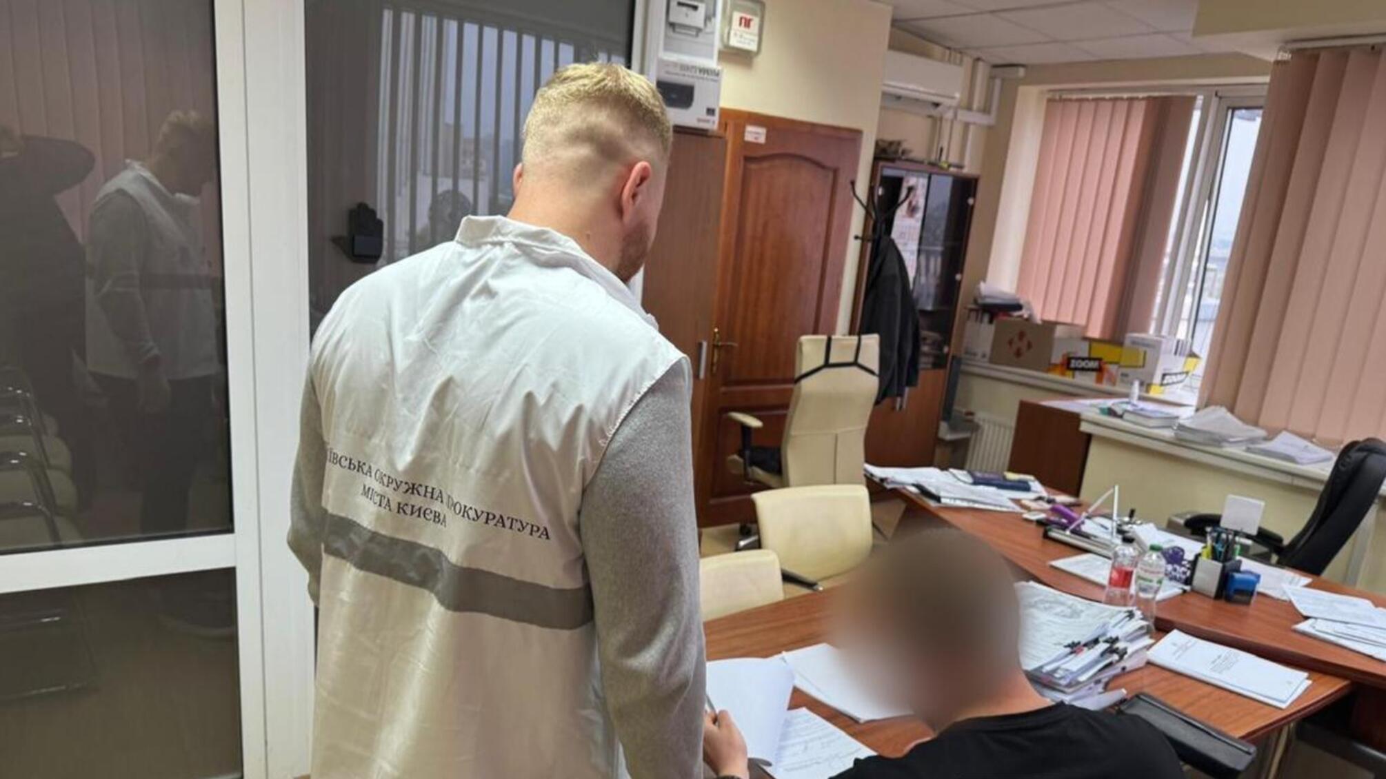 Майже 800 тис. грн збитків: до суду передали справу посадовця Голосіївської РДА