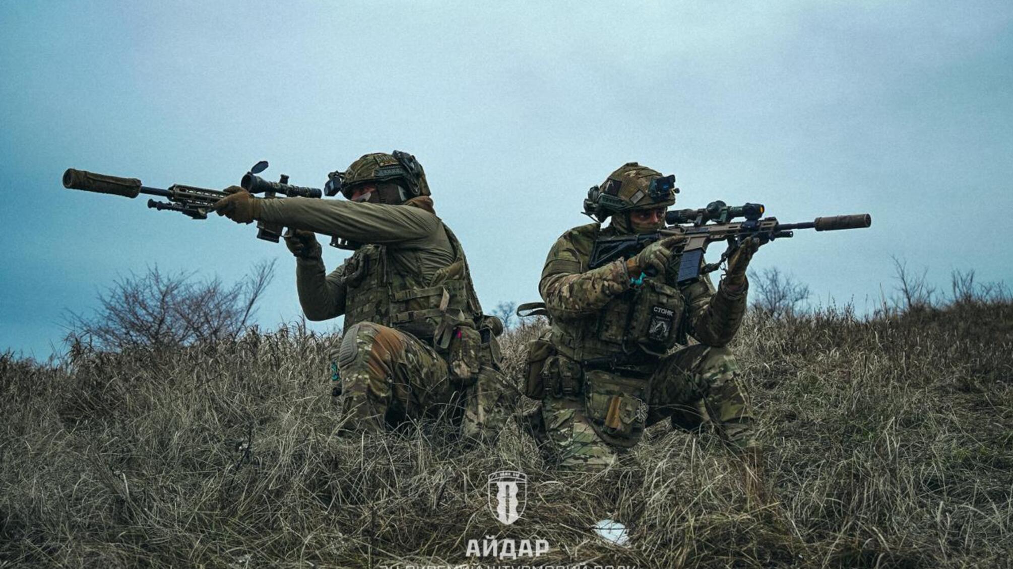 На Днепропетровщине группа из шести человек напала на военных 'Айдару'