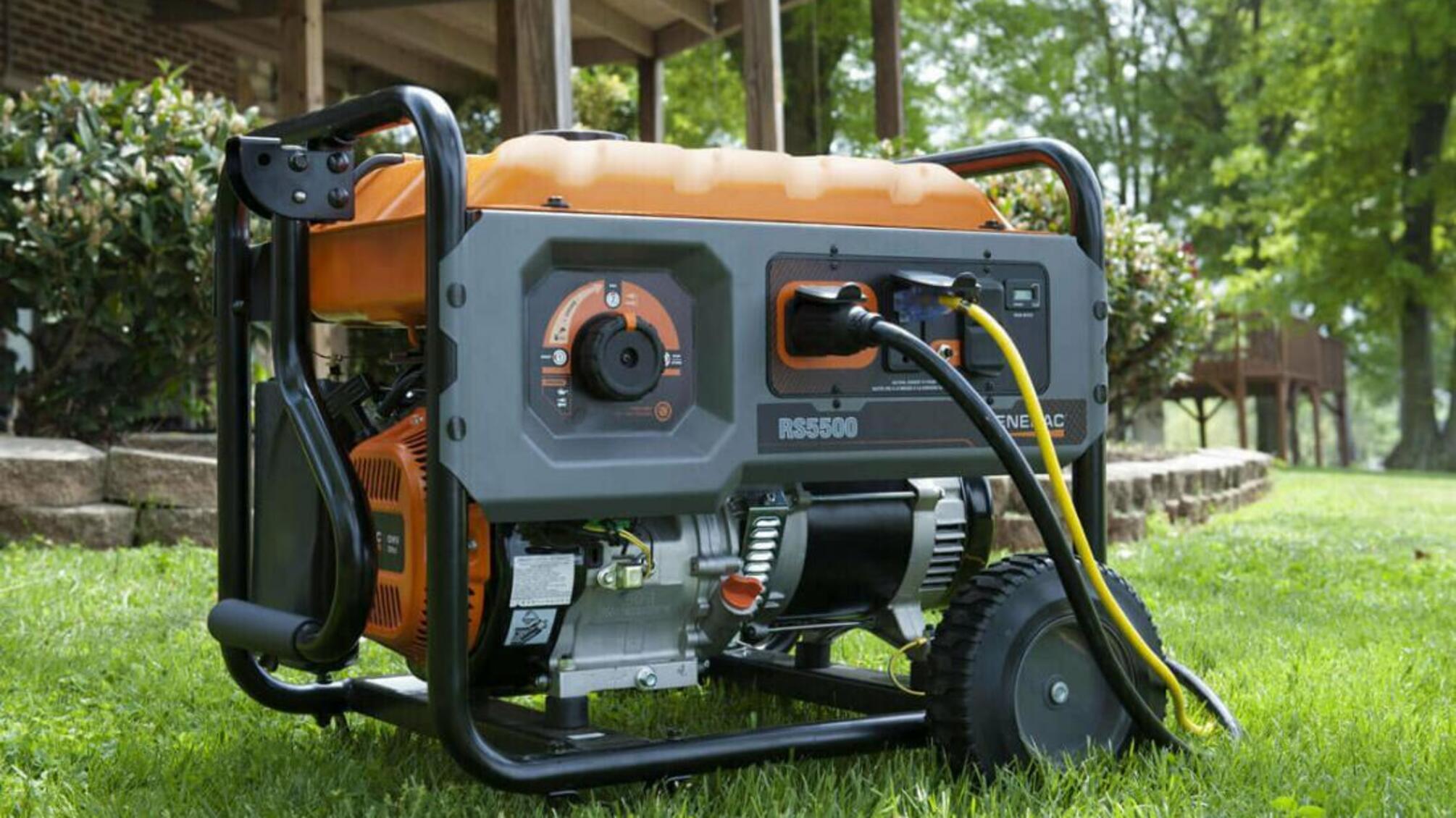 'ЖЕК на вул. Олени Пчілки, 7 у Києві збирає гроші на генератор вже півтора року', – чат-бот