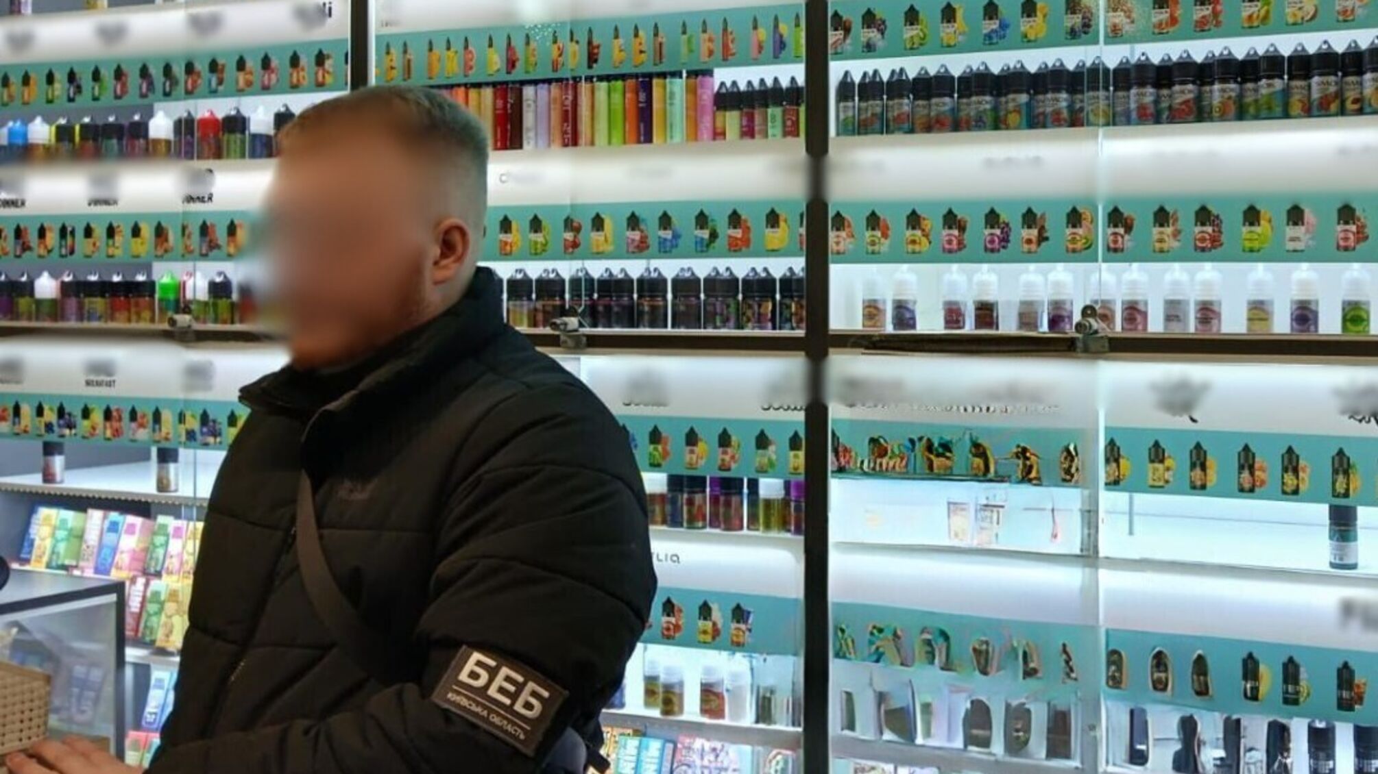 БЕБ у Київській області припинило збут контрафактних тютюнових виробів