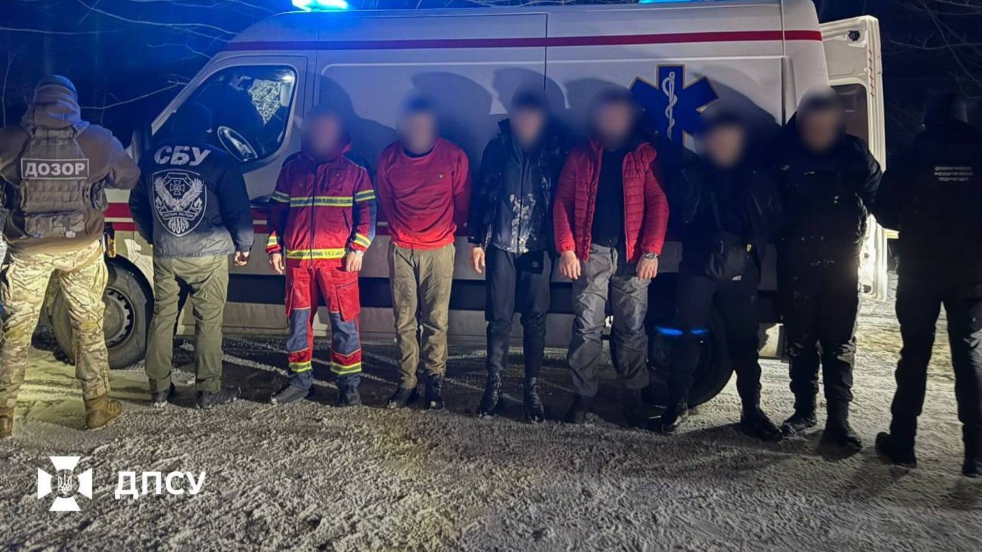 На Буковині прикордонники затримали 'швидку', якою переправляли призовників до Румунії за $60 тис