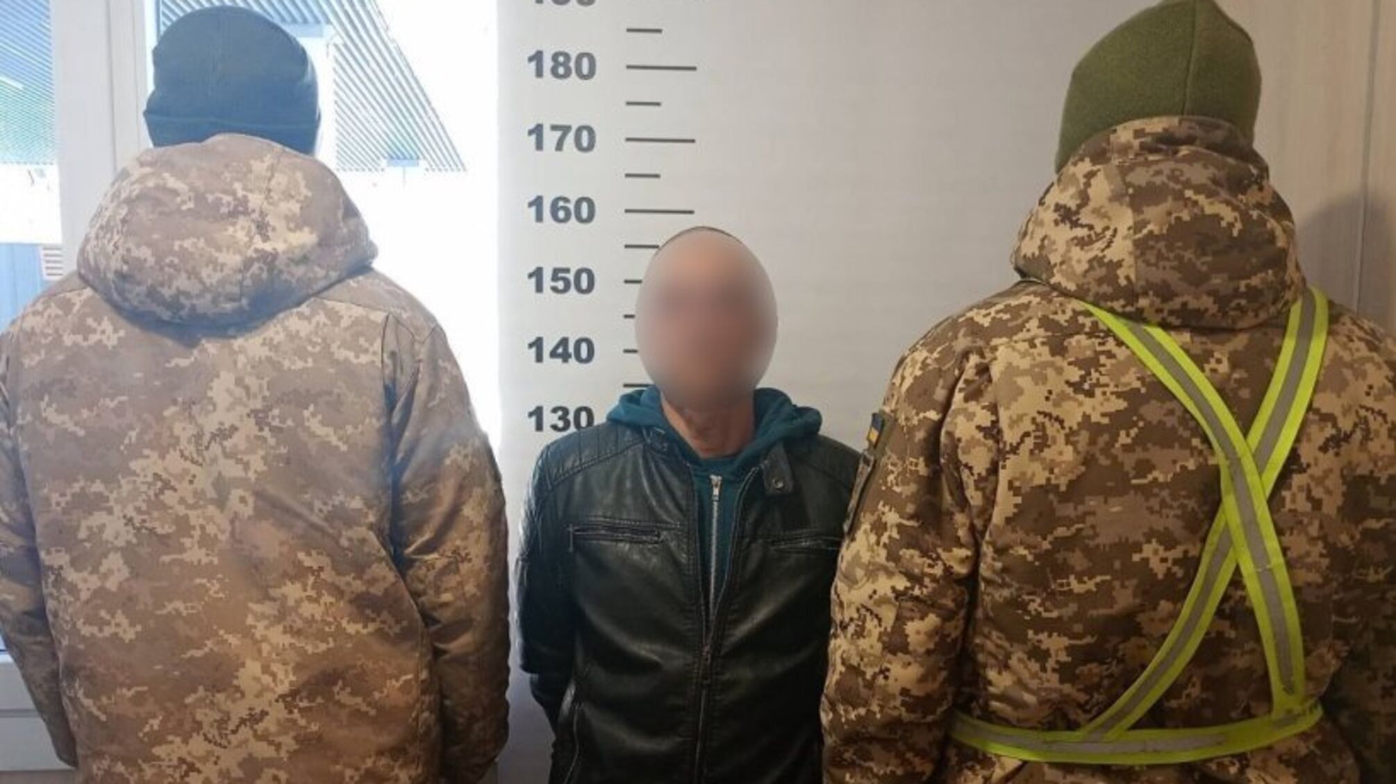 Розшук Інтерполу: на Буковині затримали громадянина Молдови, причетного до крадіжки у Франції