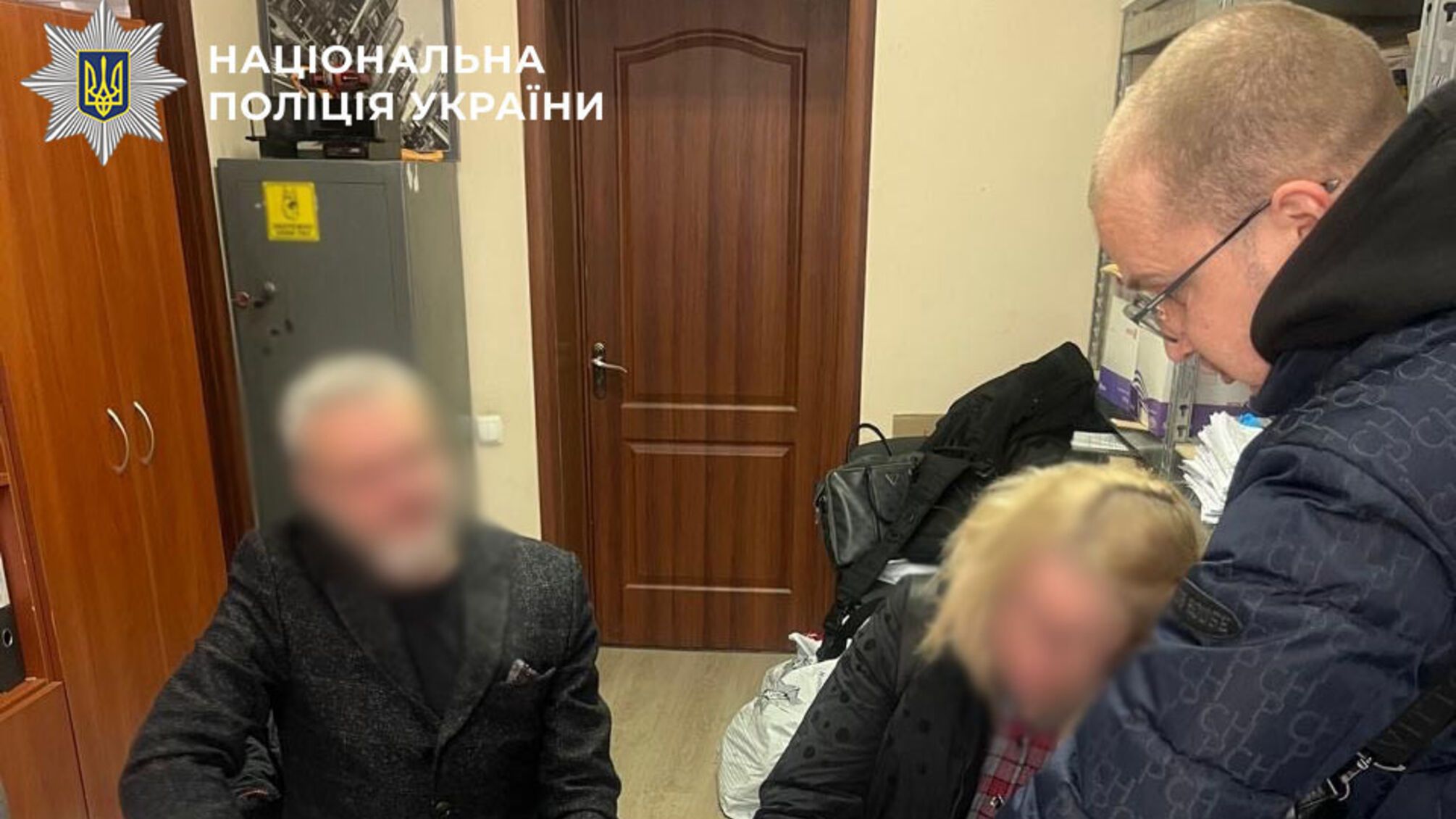 Підроблені медвисновки: у Києві ще трьом лікарям оголосили підозру