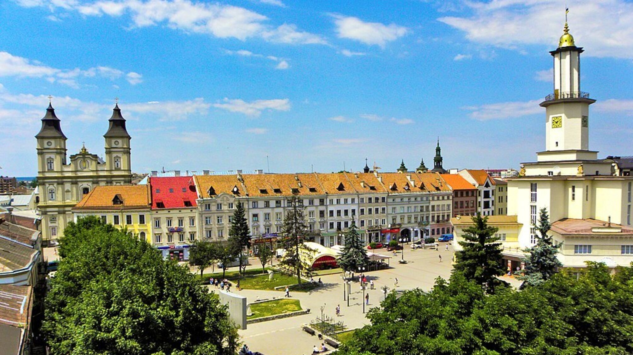 Бракованные календари купили в Ивано-Франковске за государственные 198 000 грн