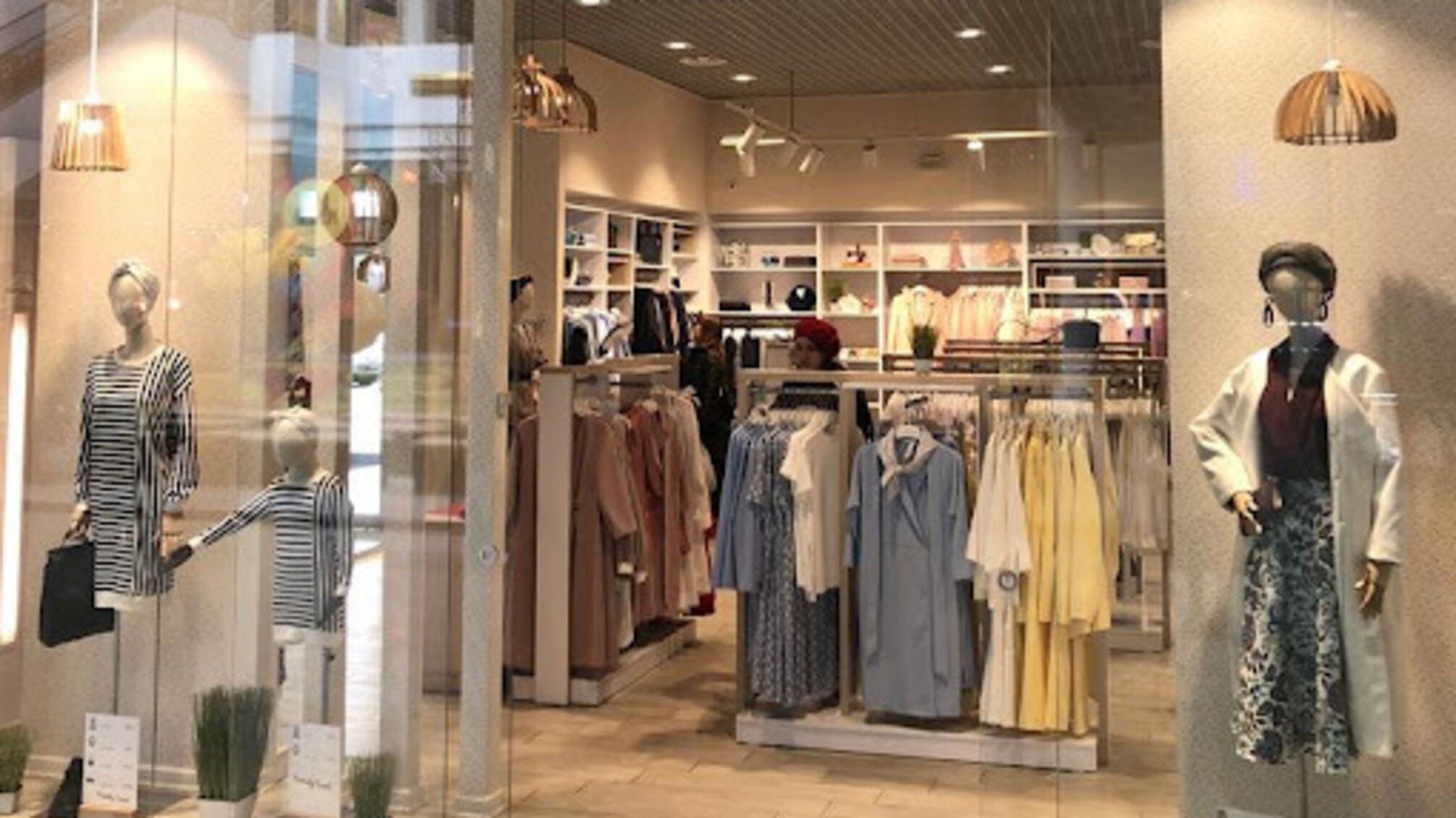 VOVK выходит из Польши: украинский бренд закрывает магазин в Варшаве после двух лет работы