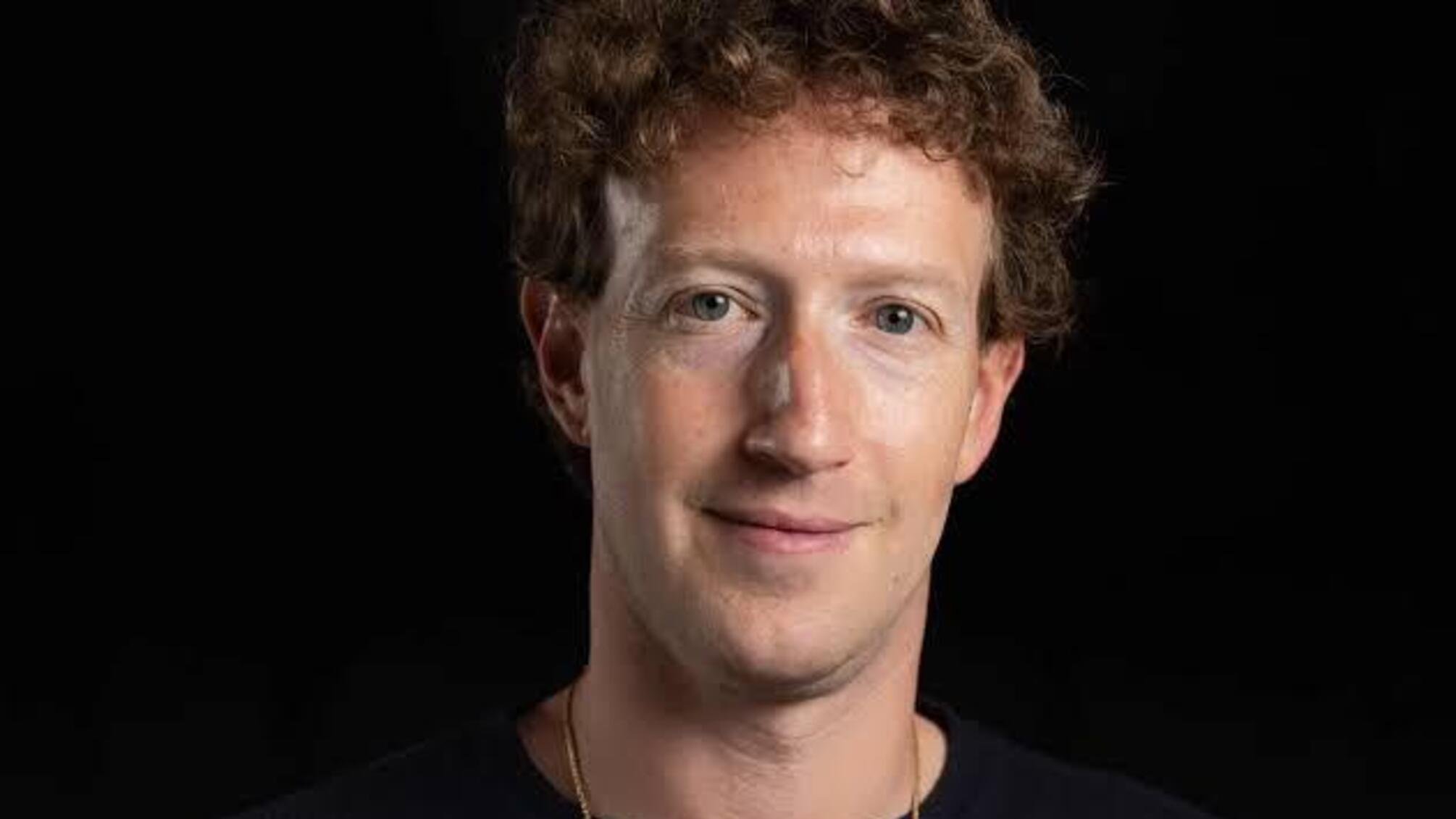 Цукерберг поделился плейлистом, слушавшим при создании Facebook